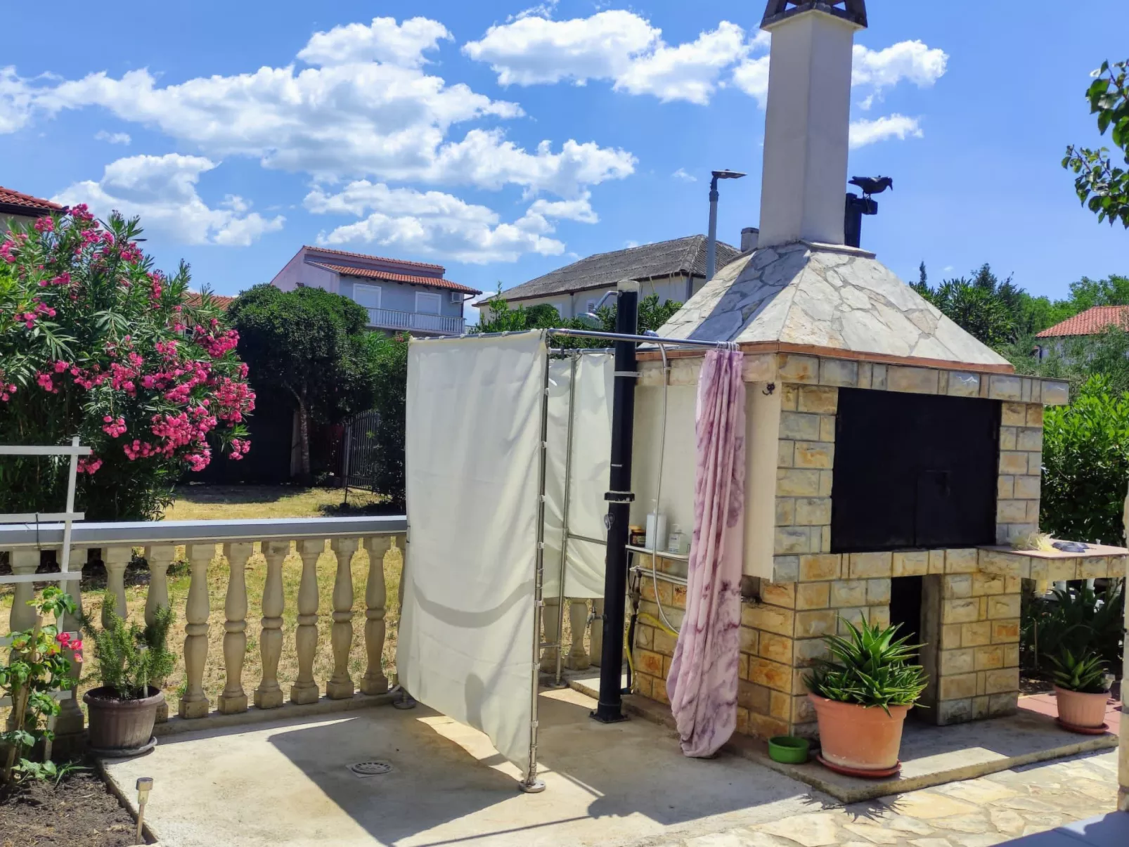 Wohnungen Nada in Sabunike - von TA Leut Agency-Buiten