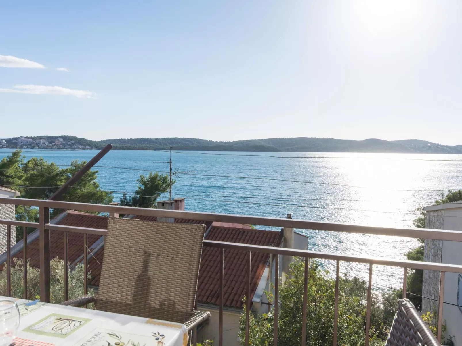 Für vier Personen, mit einem Balkon-Image-tags.info