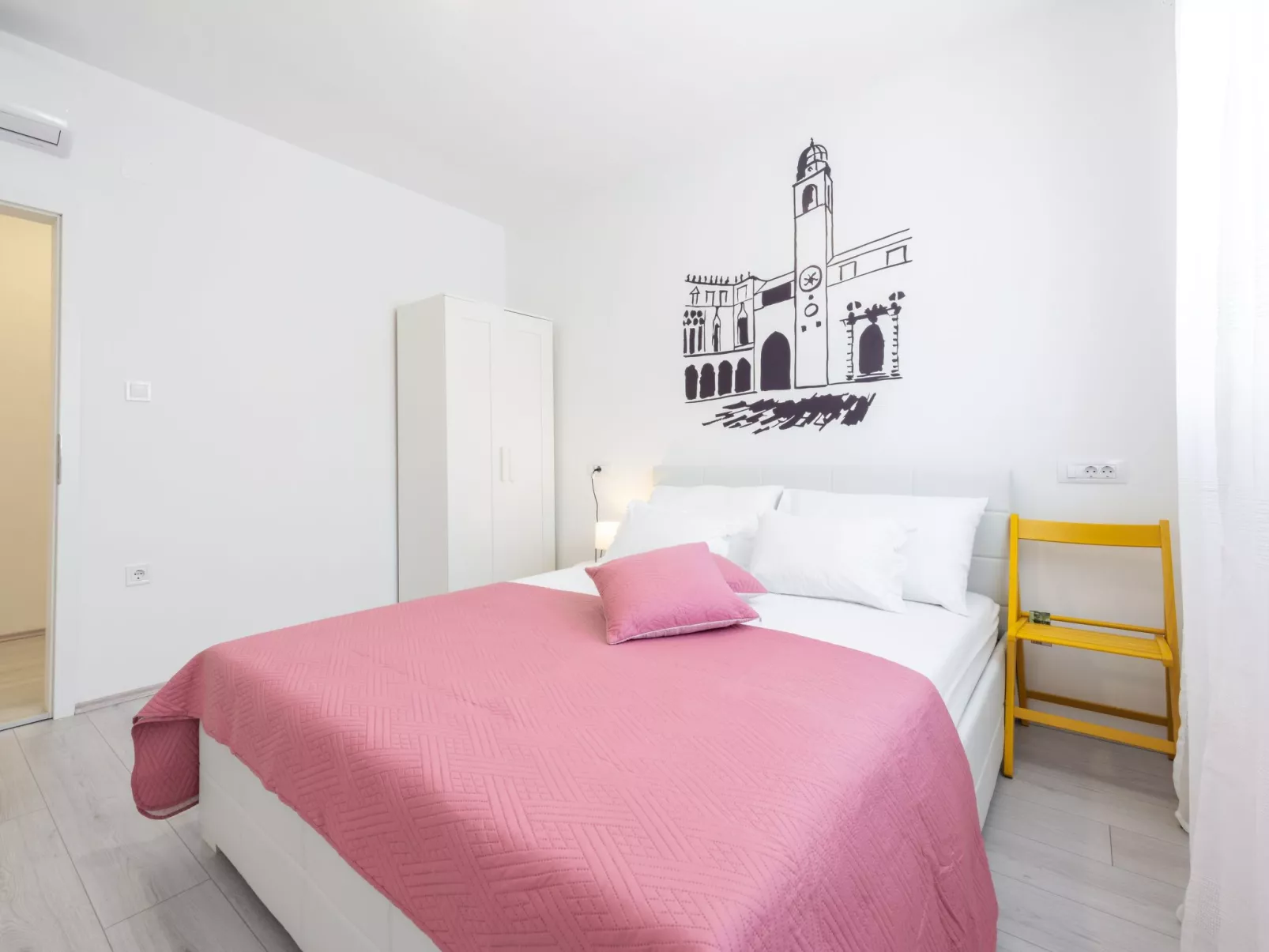 Moderne Villa mit Infinity-Pool und atemberaubendem Meerblick Dia-Binnen