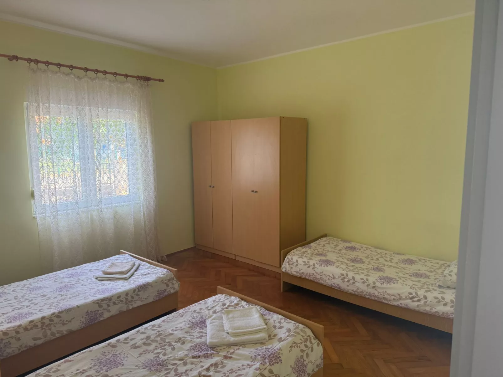 Appartement mit überdachter Terrasse-Binnen