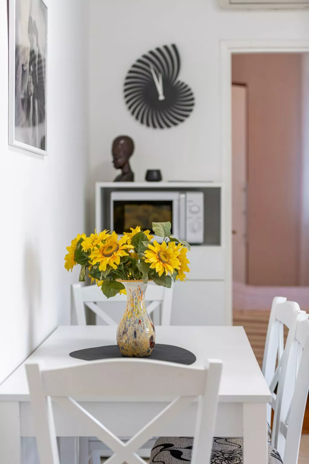 Ivona mit Terrasse und Außendusche-Binnen