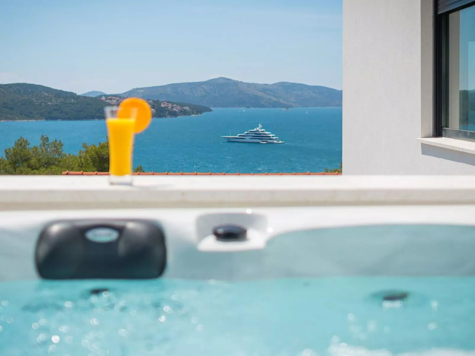 Moderne Ferienvilla Prima Vista-Image-tags.info