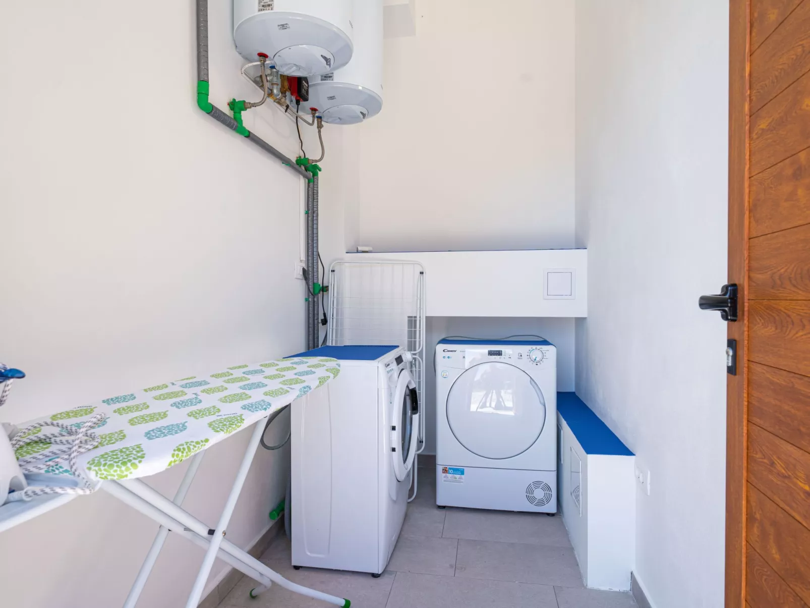 Luxuriöse Ferienvilla mit atemberaubender Aussicht-Buiten