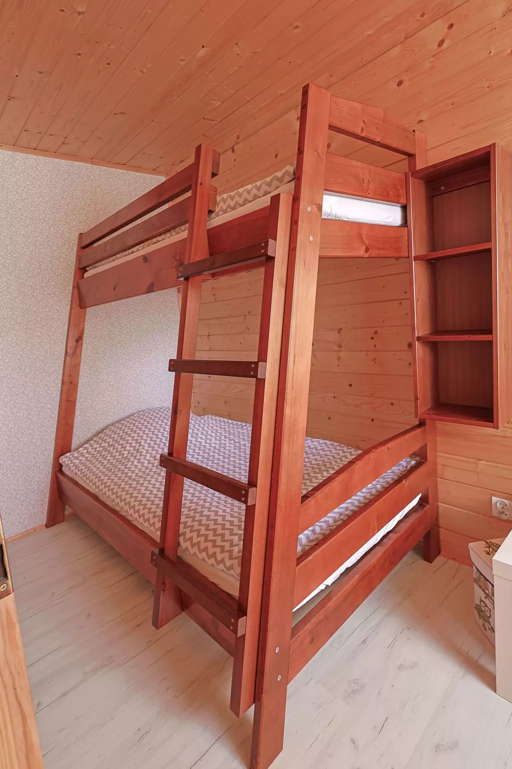 "Aurora" mit Terrasse-Binnen