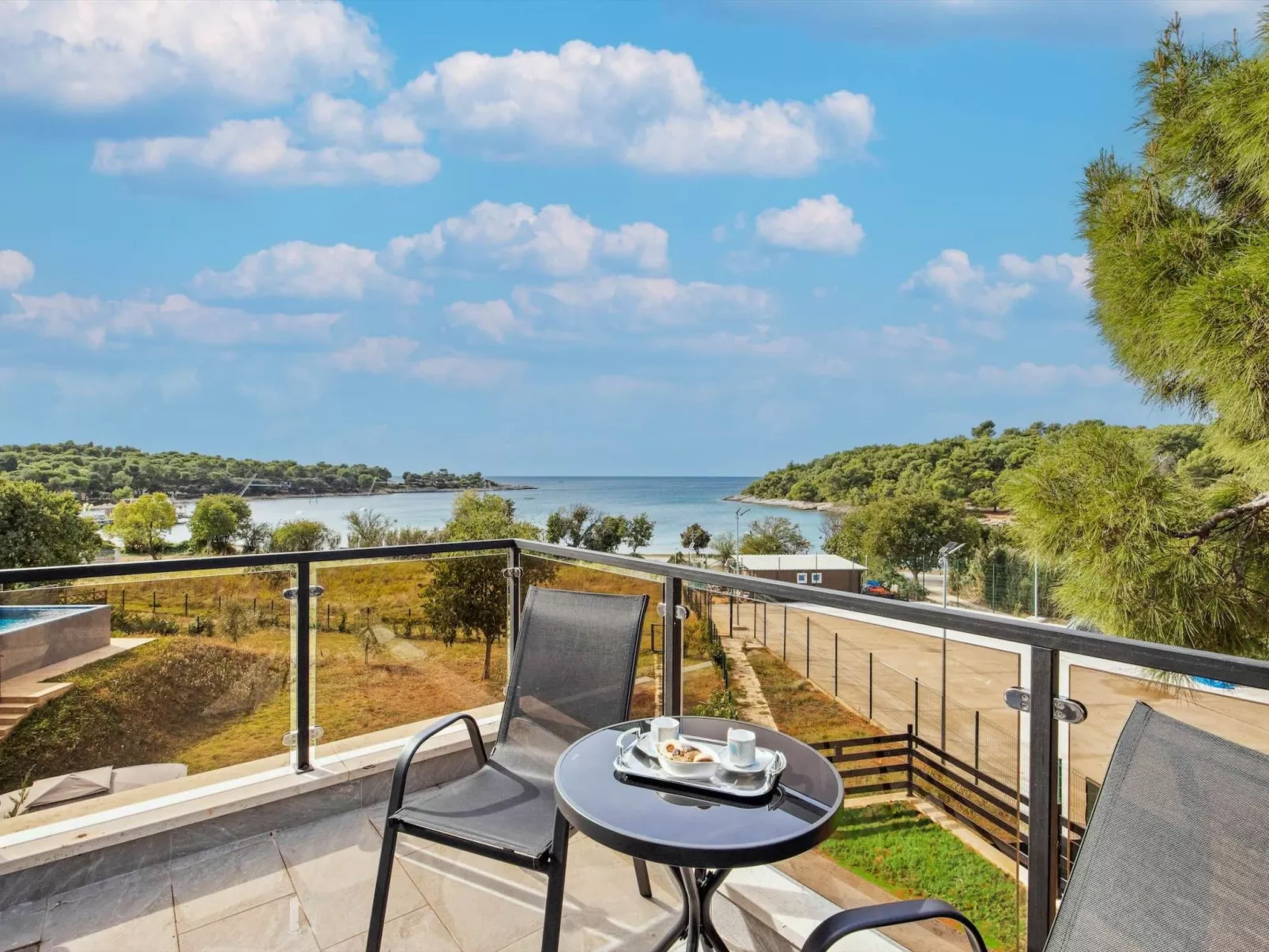 Villa Palma - Luxusvilla am Meer für 6 Personen-Binnen