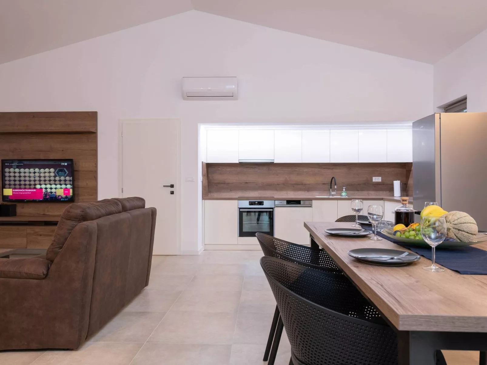 Luca-Image-tags.info