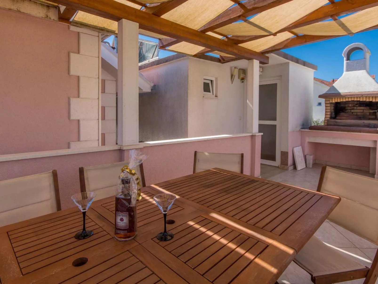 "Apartment Sommertraum"-Buiten