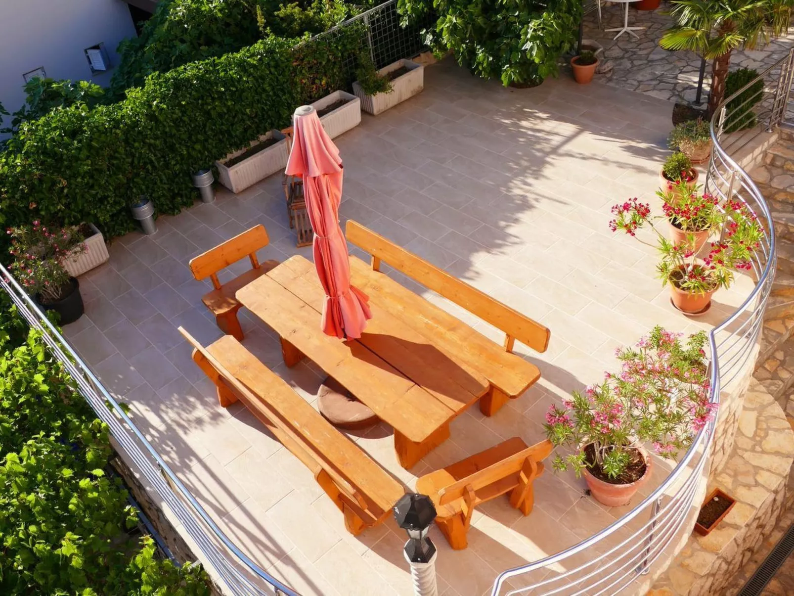 Velvet Vista 1-Buiten