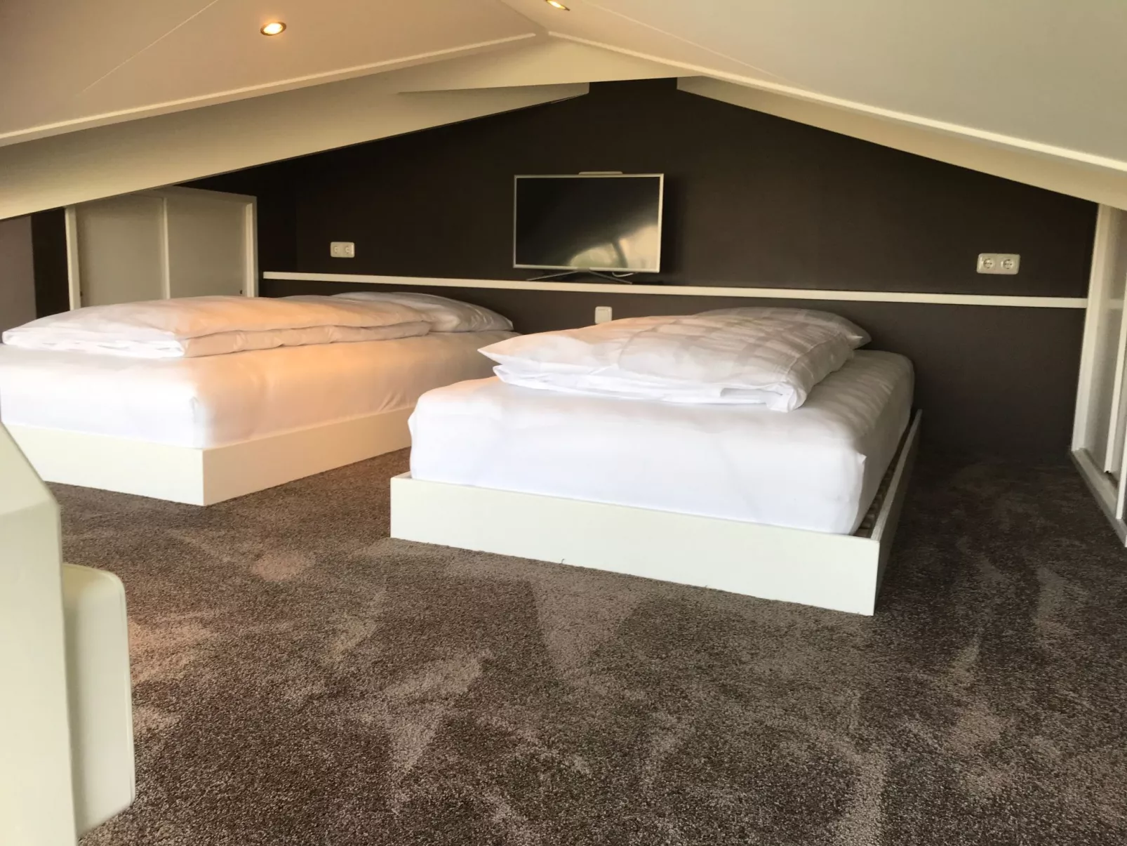 Mit Außen-Sauna und Außen-Whirlpool-Binnen