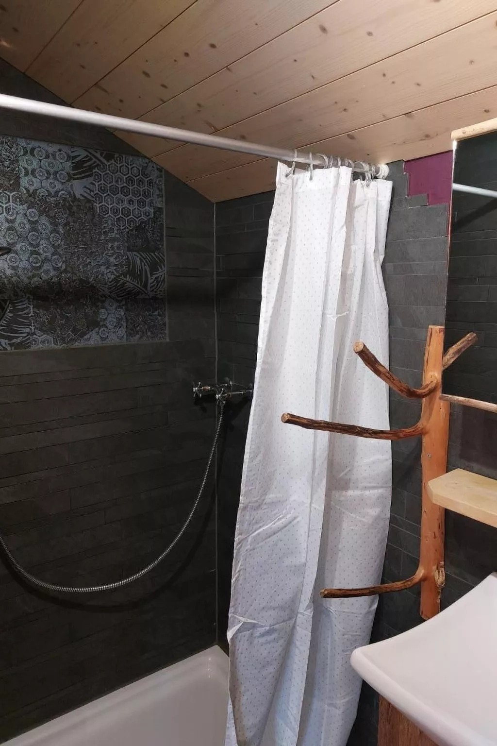 Einzigartige Holzhütte mit Bergpanorama-Binnen