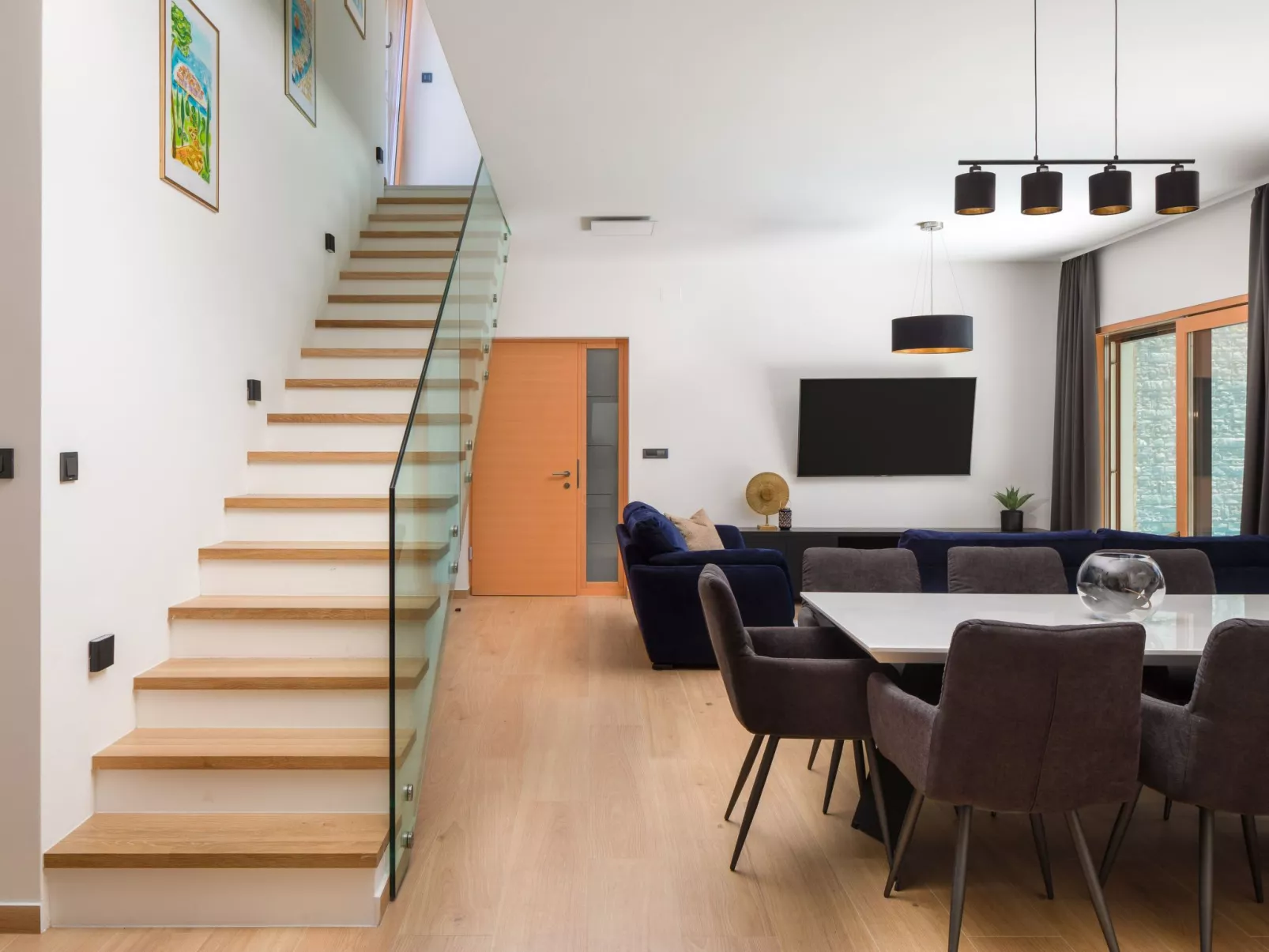 Für 10 Personen in Sria-Binnen