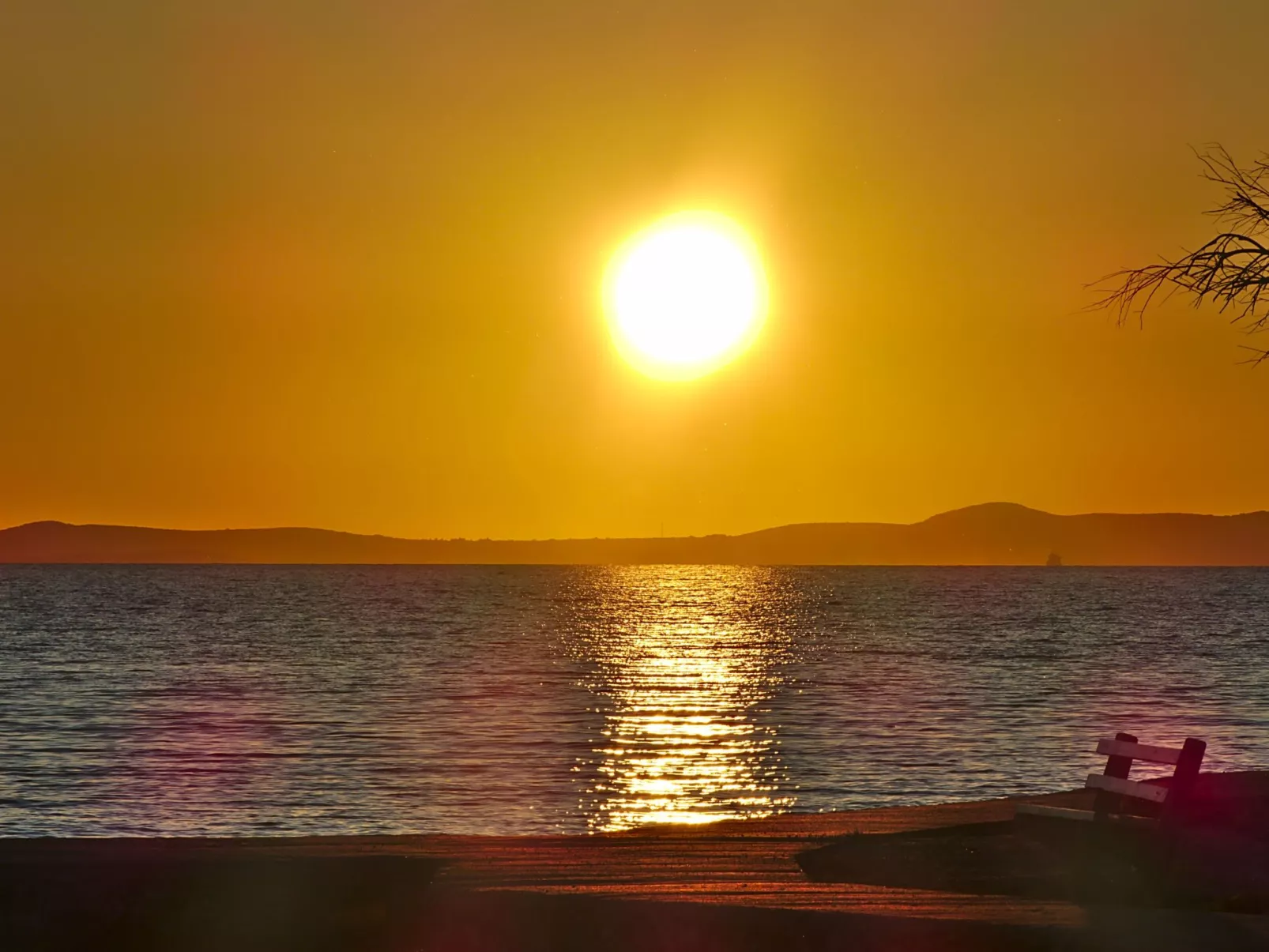 Erdgeschoss-Ferienwohnung mit Garten und Pool-Binnen