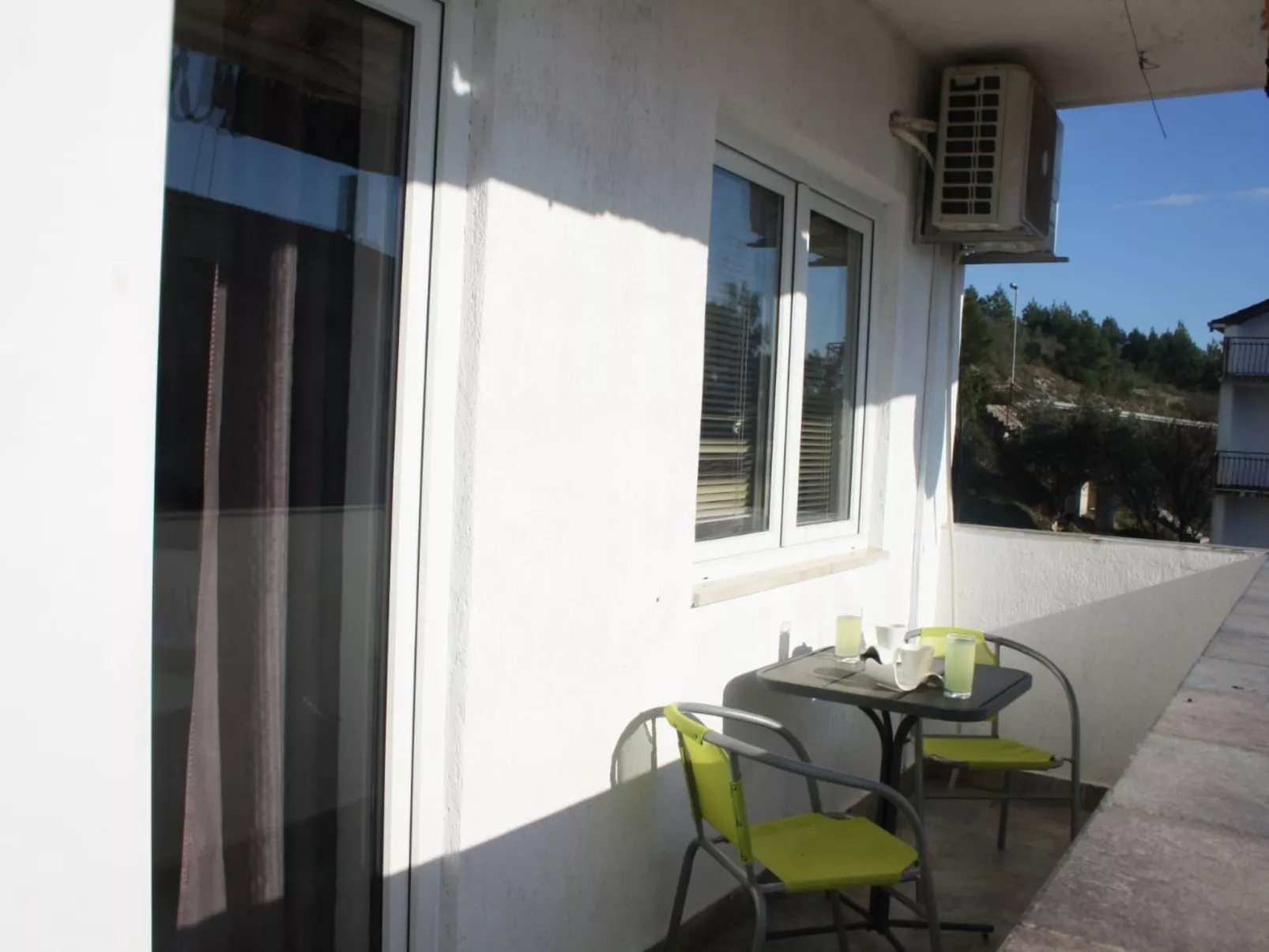 Studio-Apartment mit Balkon-Buiten