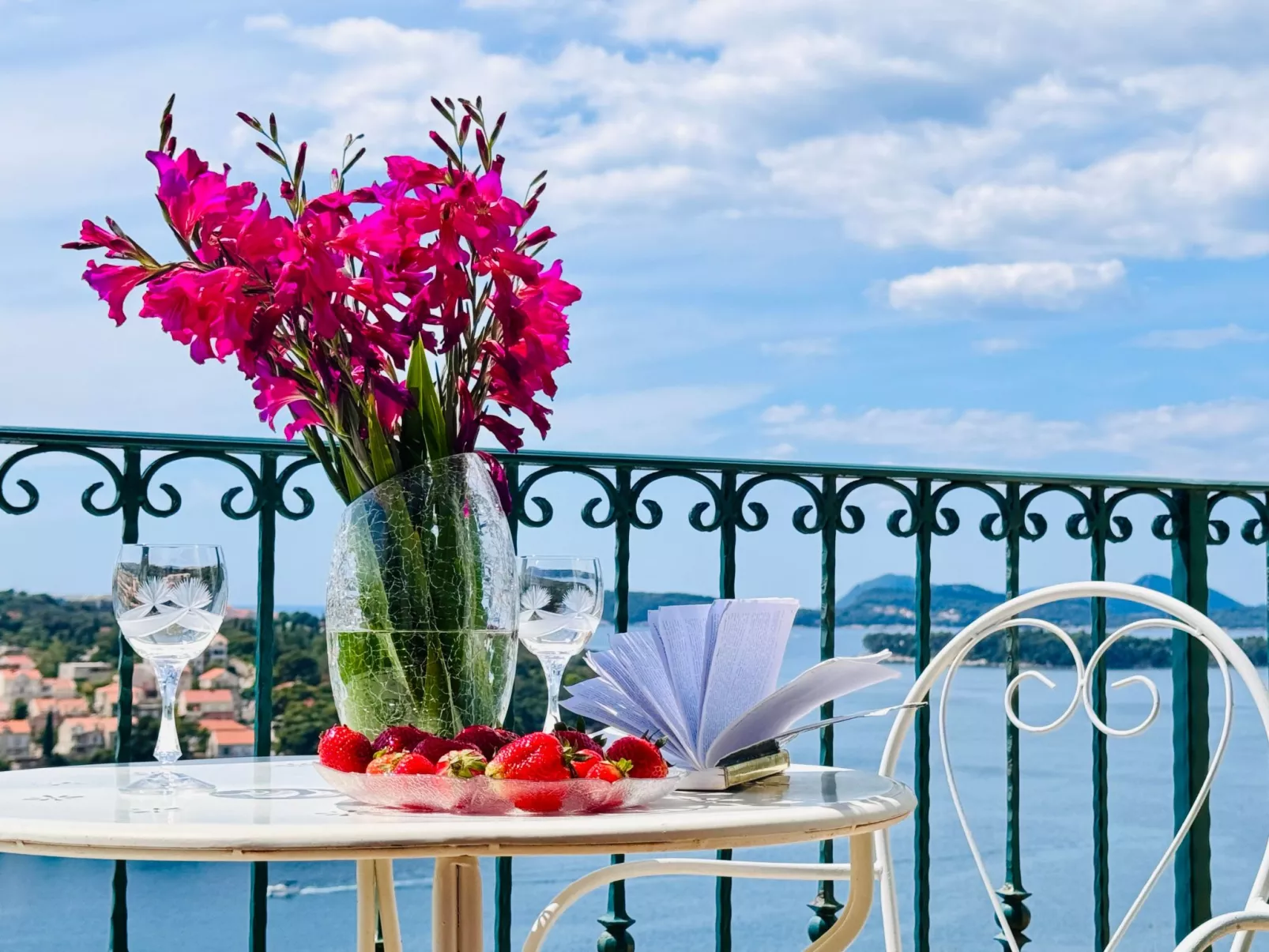 Villa mit Blick auf das Wasser-Buiten