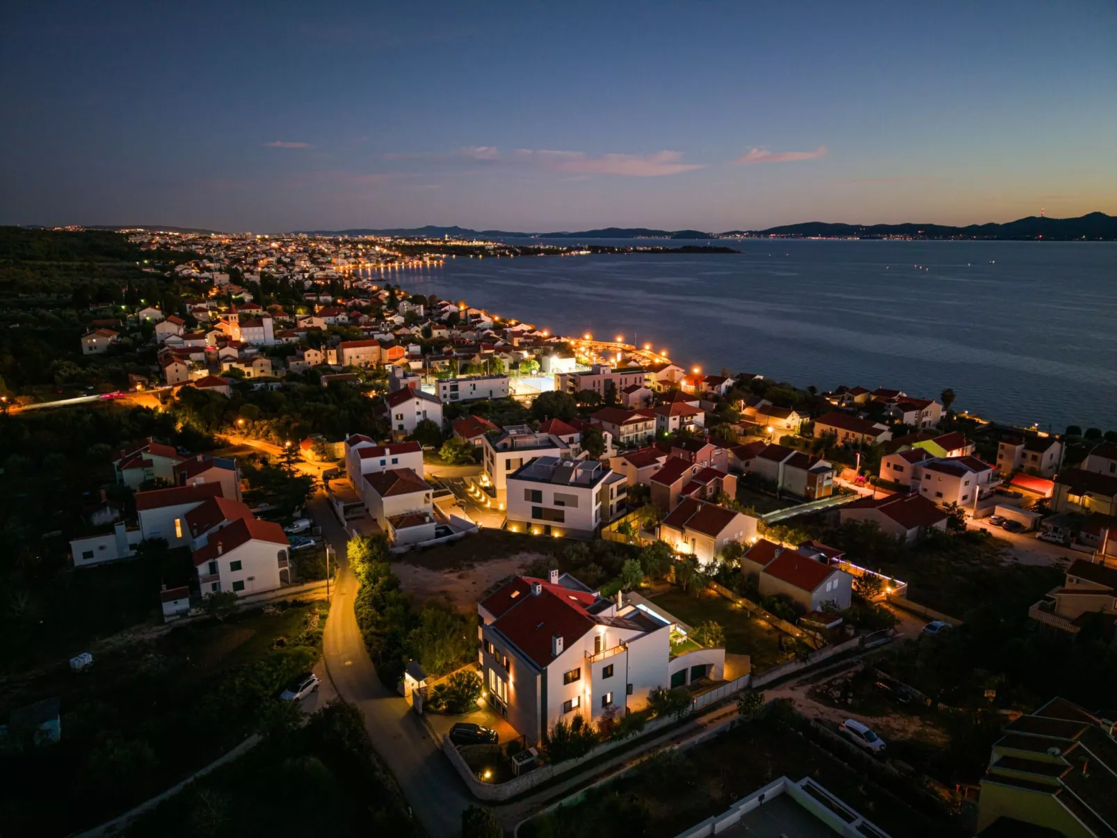 Luxuriöse Villa mit Meerblick - von TA Leut Agency-Buiten