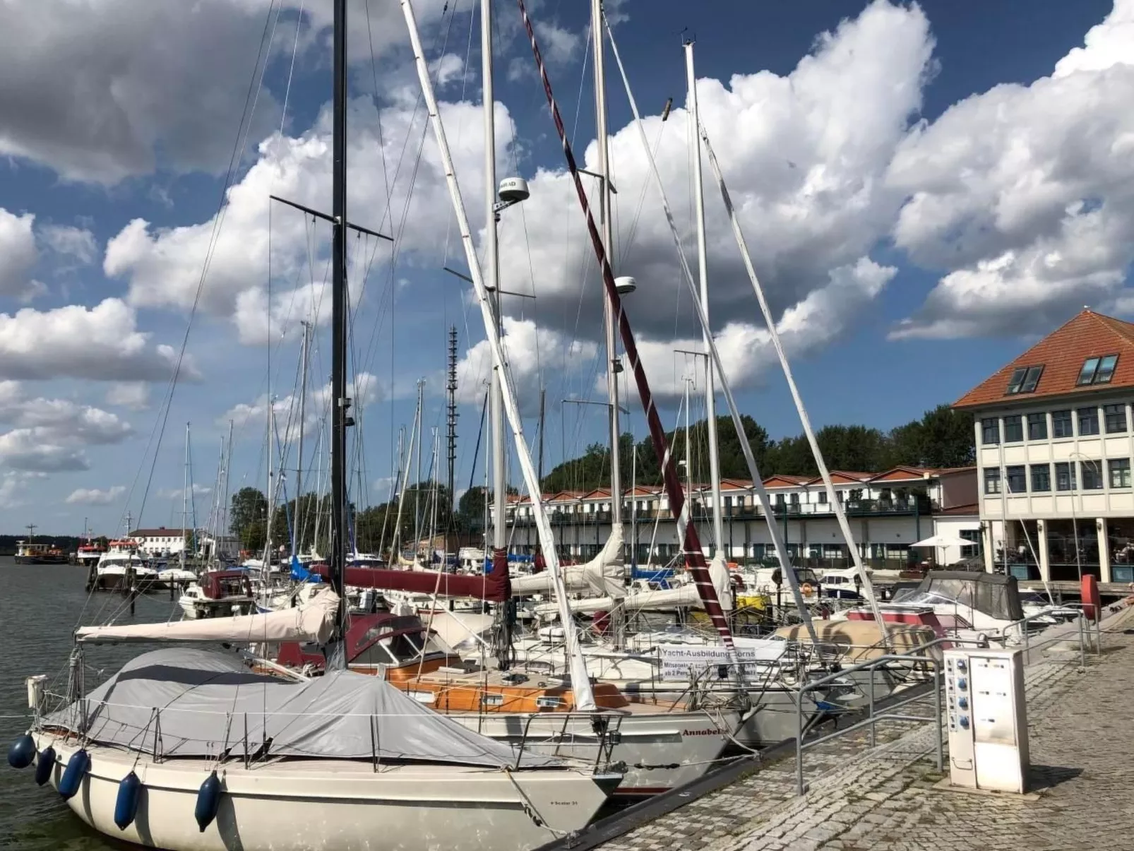 Haus „Am Yachthafen“-Binnen