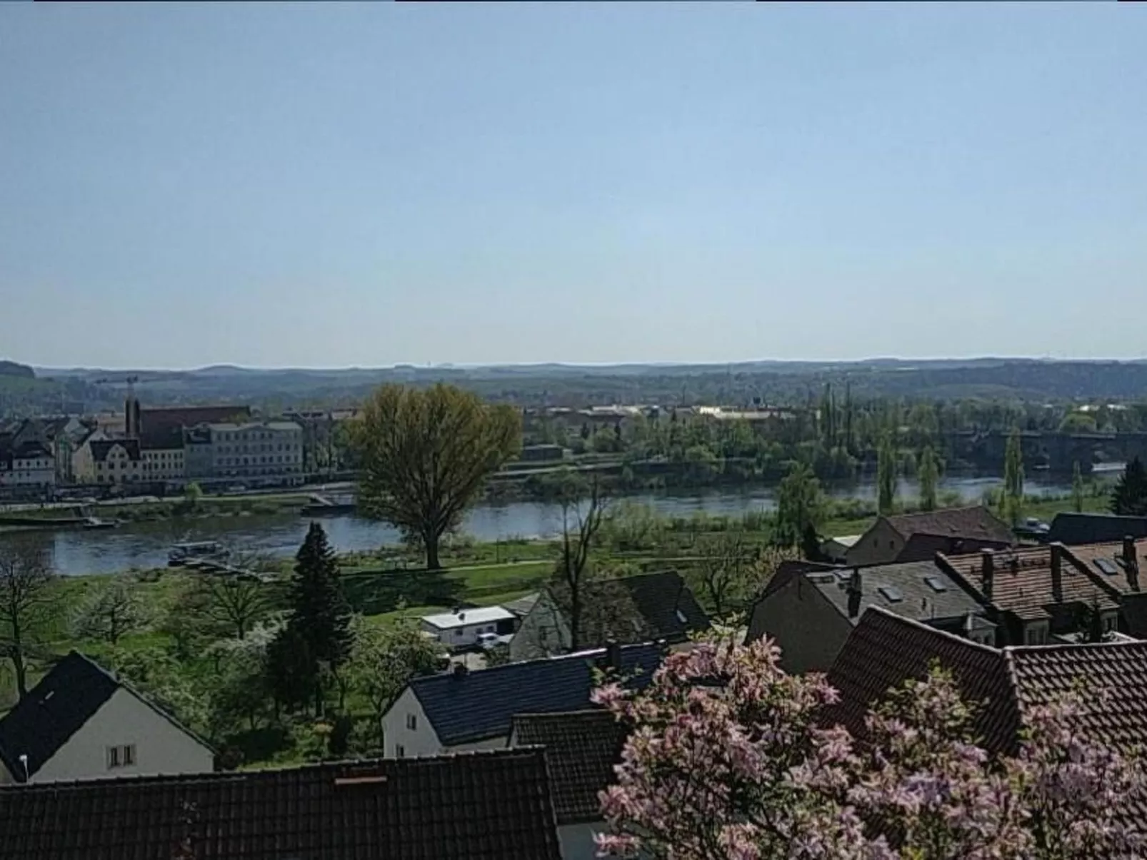 In Pirna mit Schöner Terrasse-Buiten