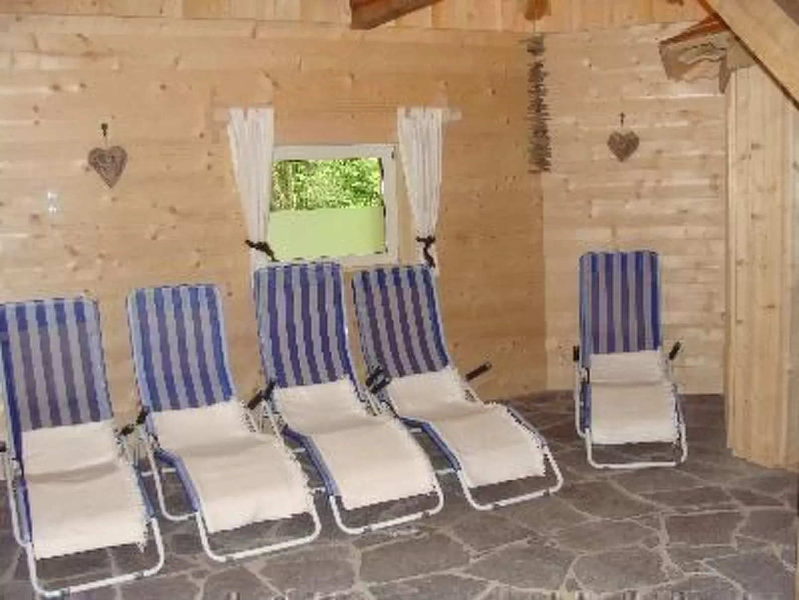 Angelika-Image-tags.info