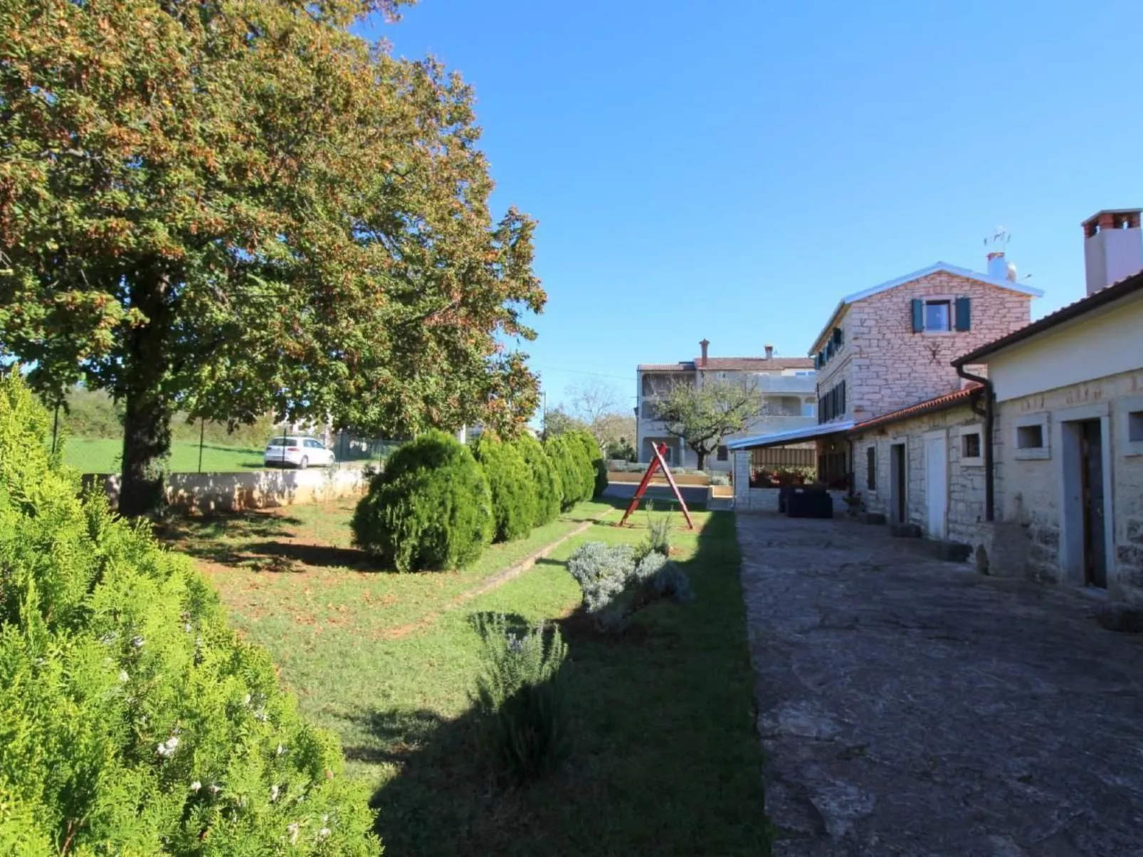 Castello-Image-tags.info