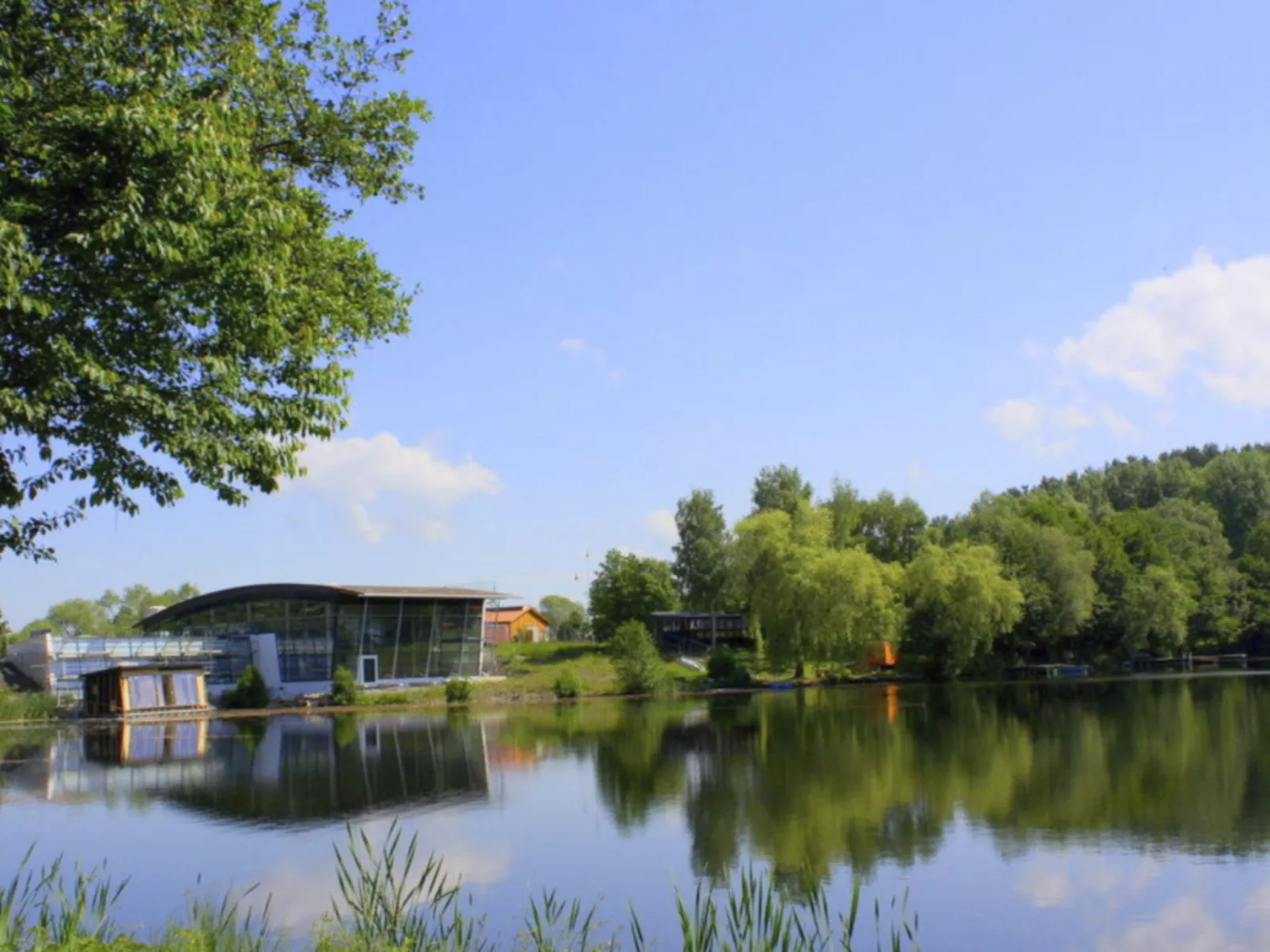 Idyllisches Ferienhaus mit Balkon und Garten-Buiten