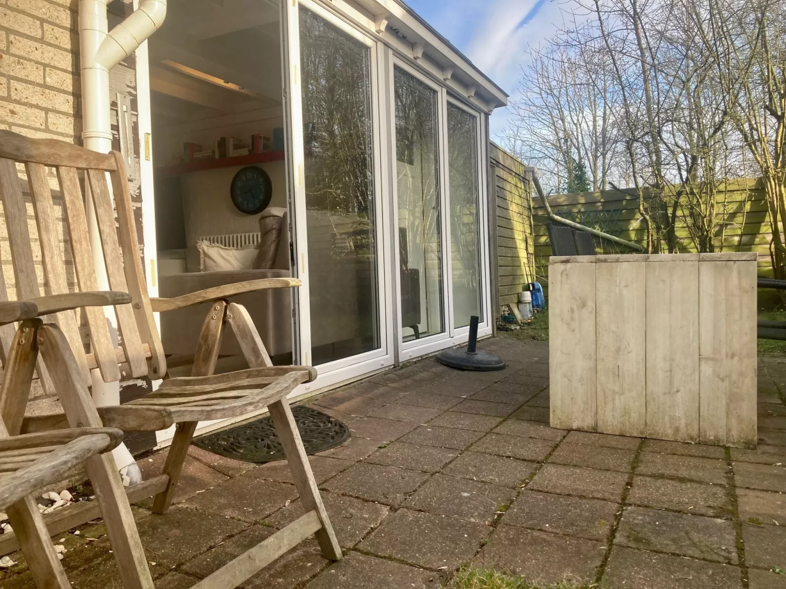 Ruhiges Ferienhaus mit großer offener Küche-Buiten