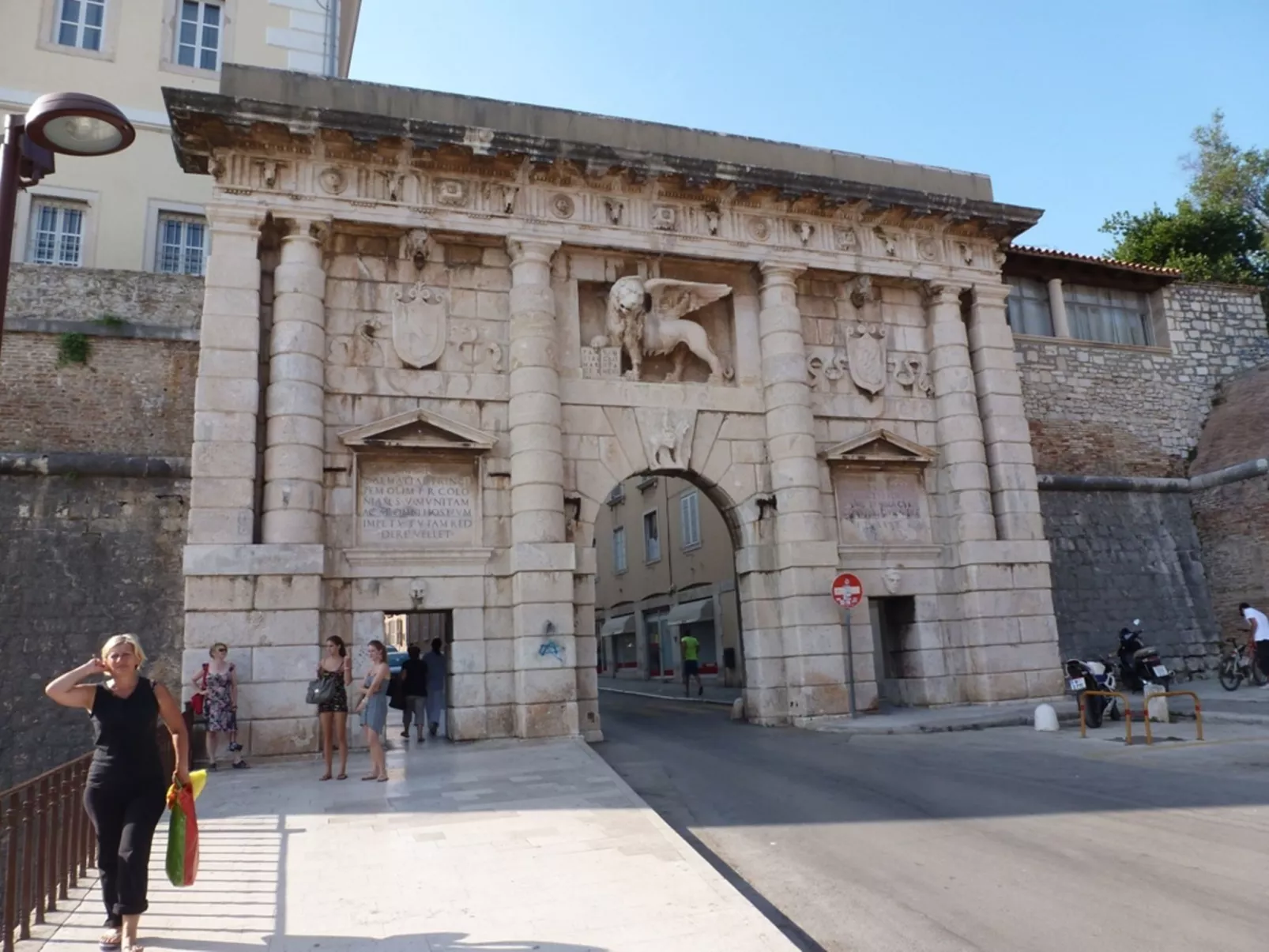 Casa Helena mit Dachterrasse-Buiten