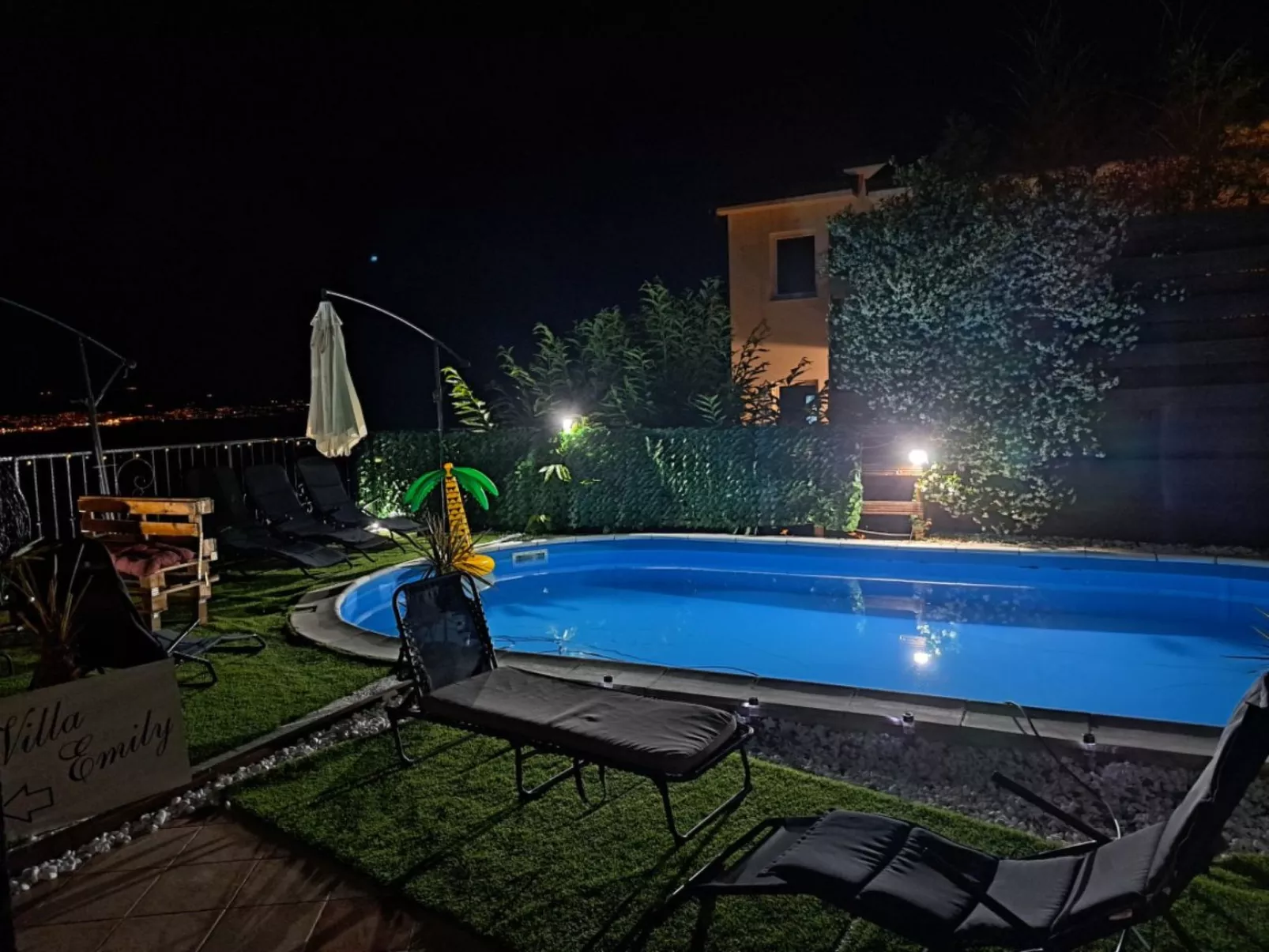 Wunderschöne Luxus-Familienvilla Emily-Buiten