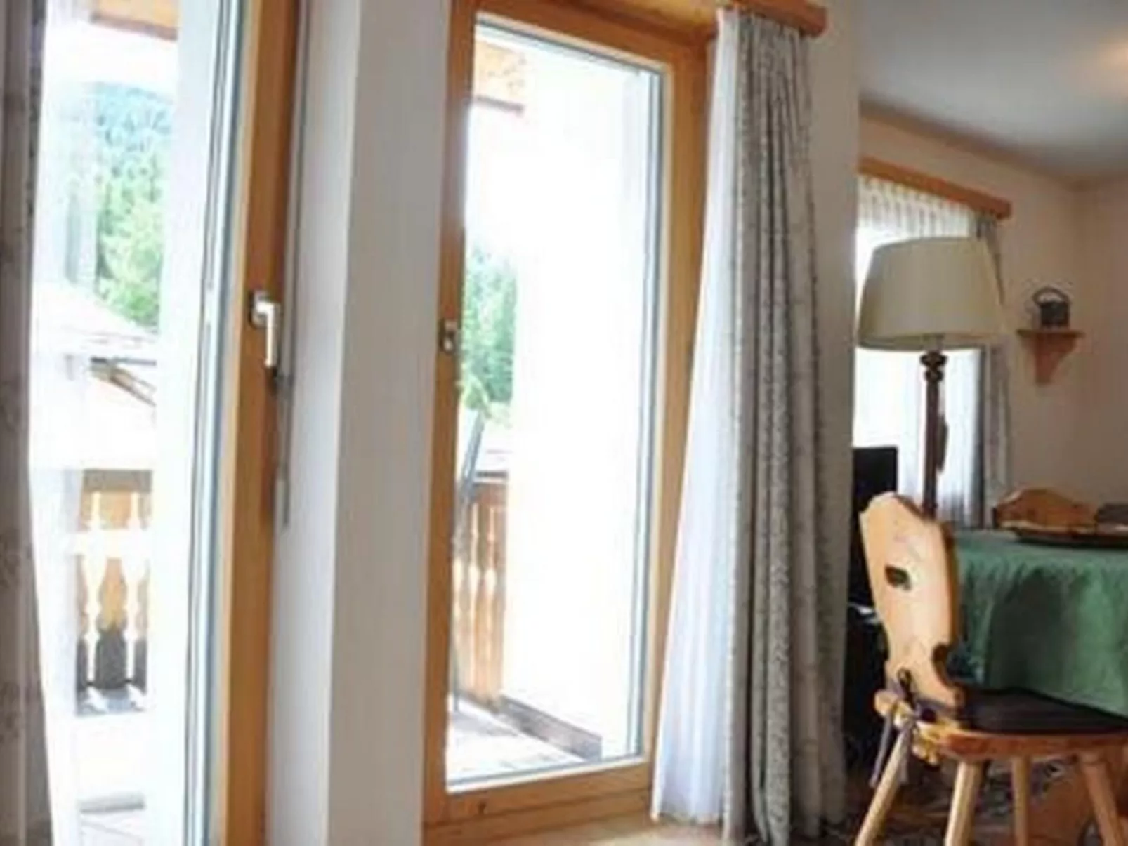 Chesa Sunasain V7-Binnen