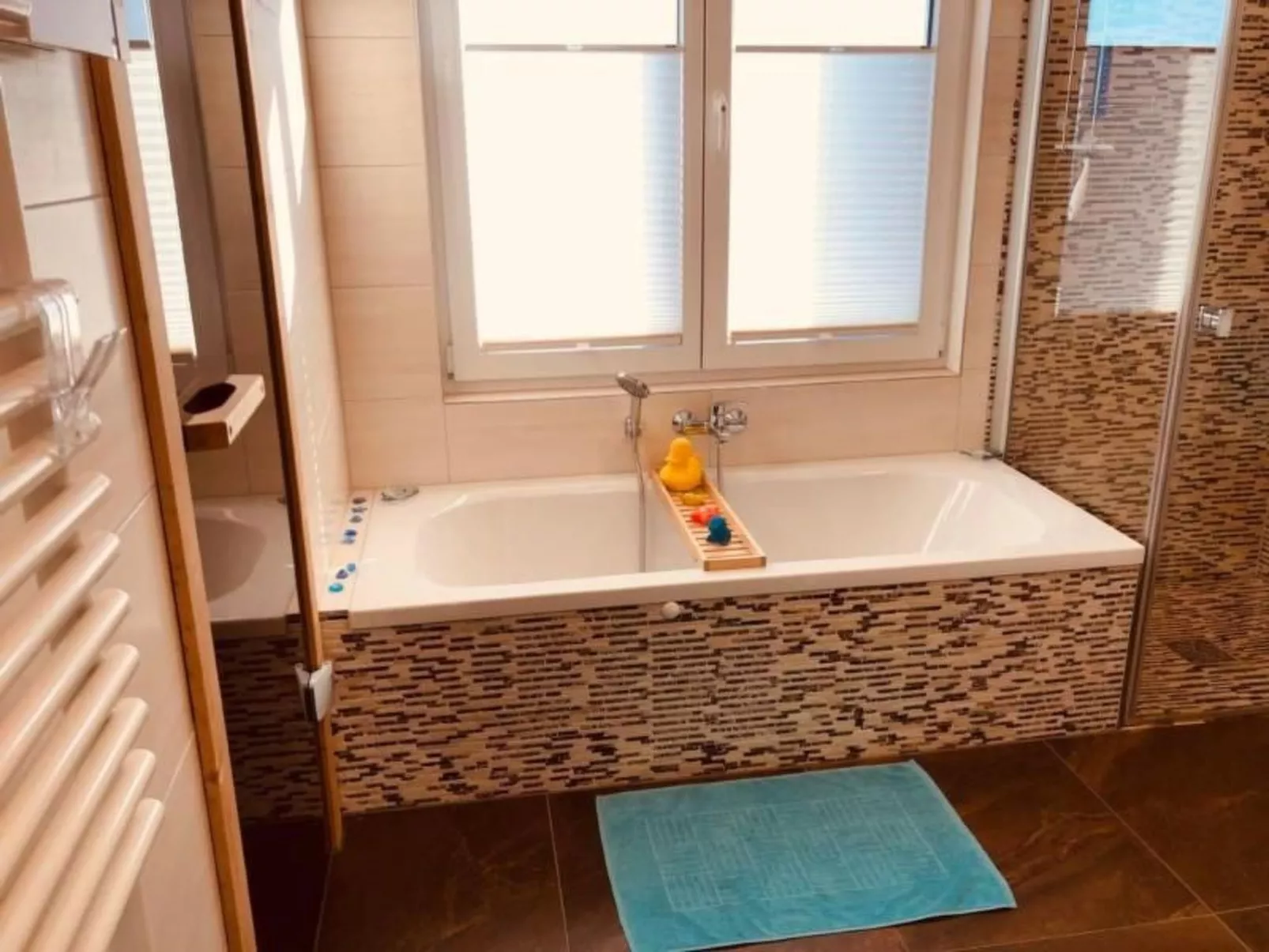 Schwimmendes Haus Elandi-Binnen