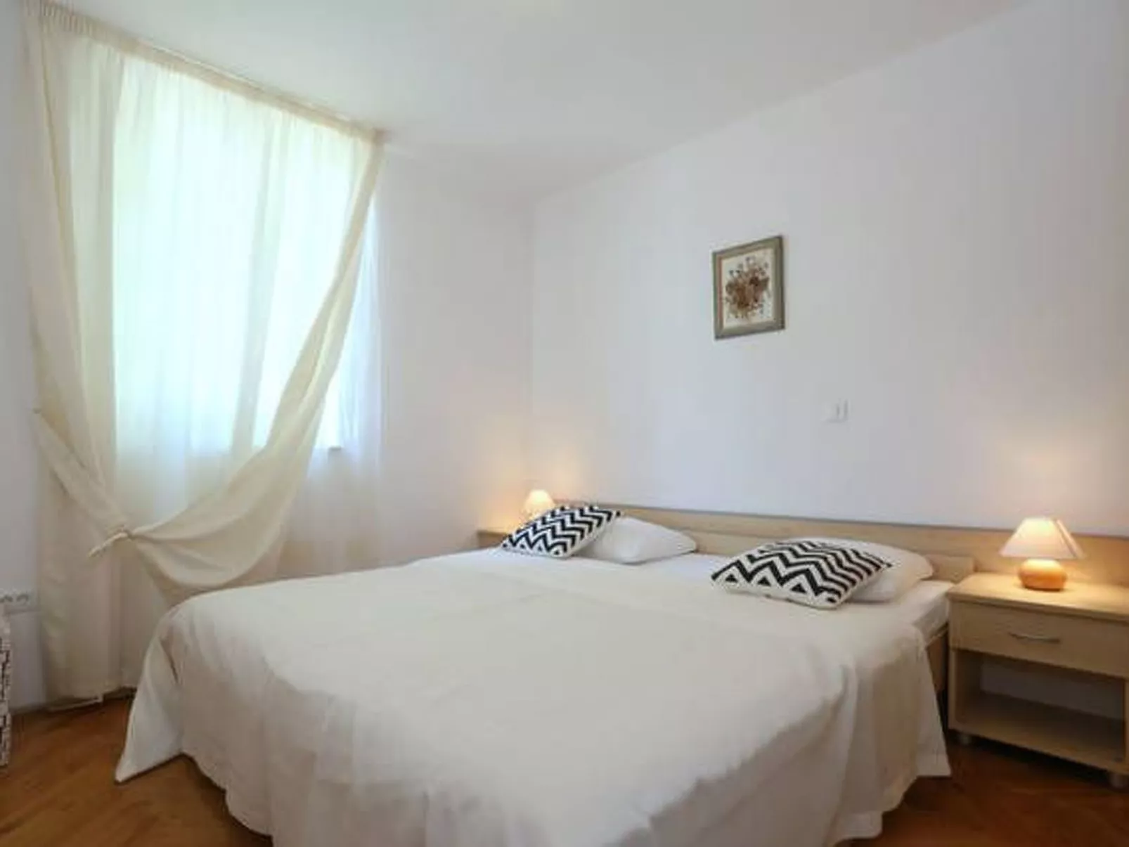 Duplex-Apartment mit Blick auf das Meer und den Garten-Binnen