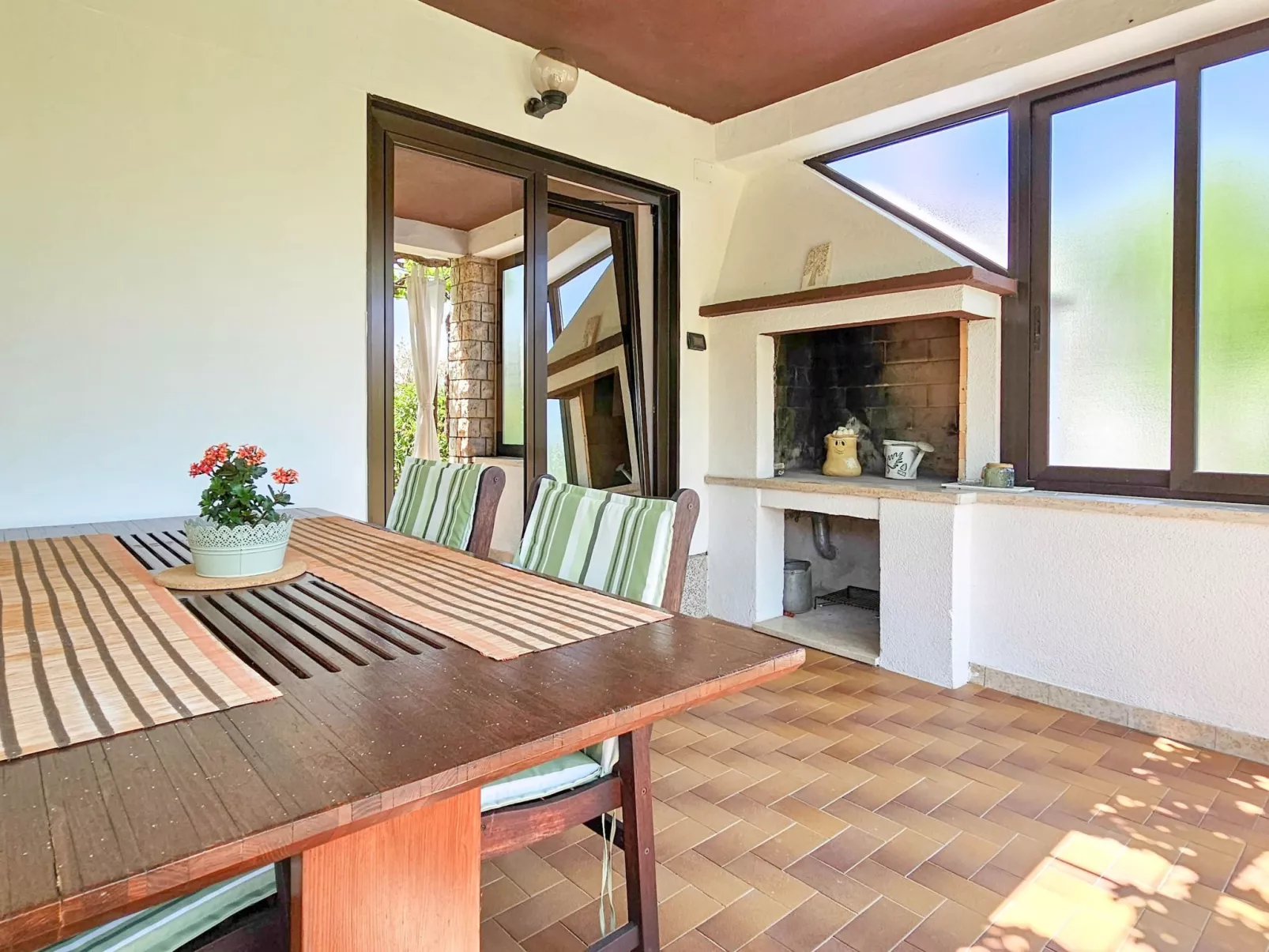 Für 4 Personen ca. 45 m&sup2; in Novigrad, Adriaküste Kroatien (Westküste von I-Binnen