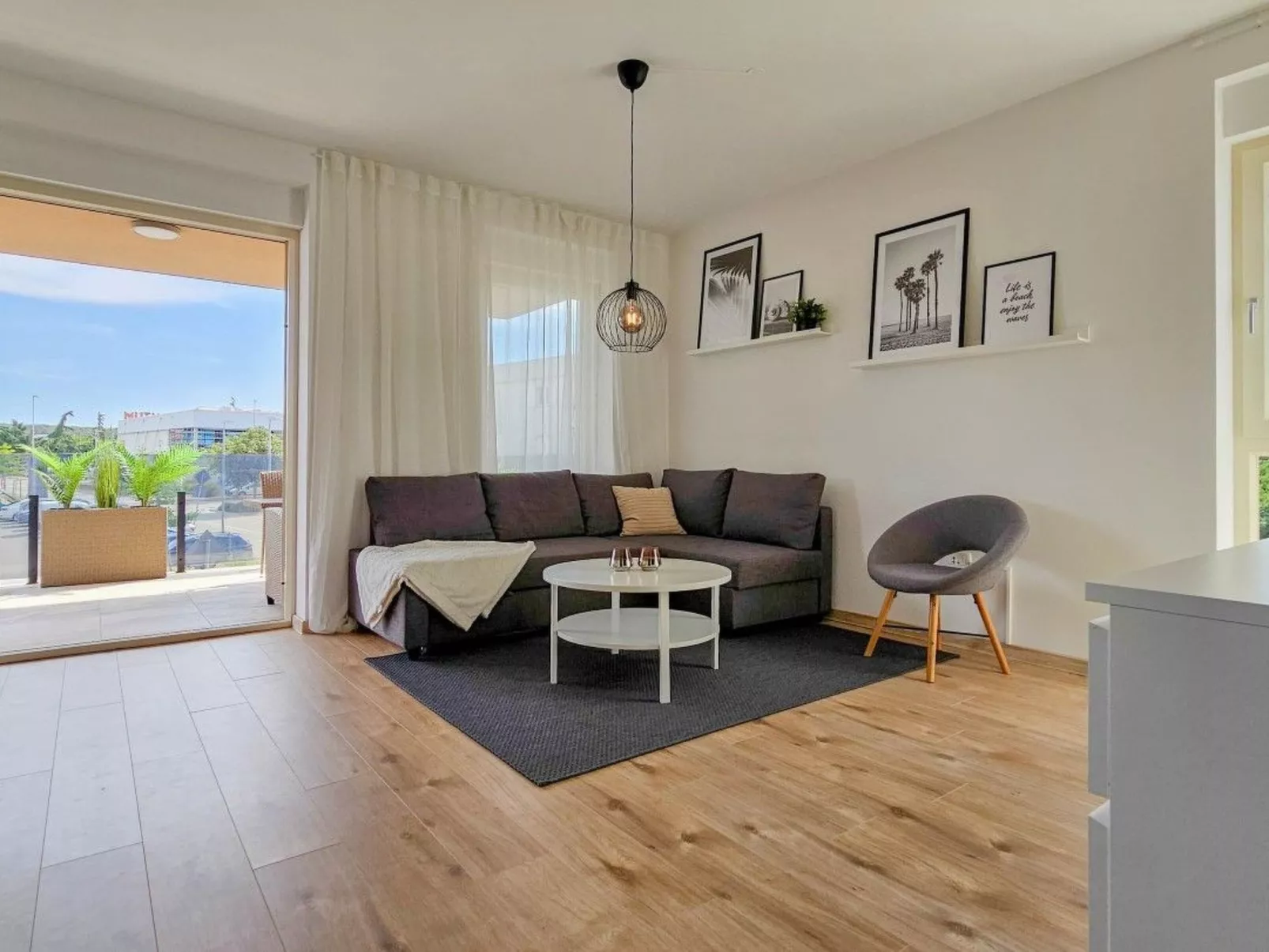 Green Oasis mit Schwimmbad-Image-tags.info