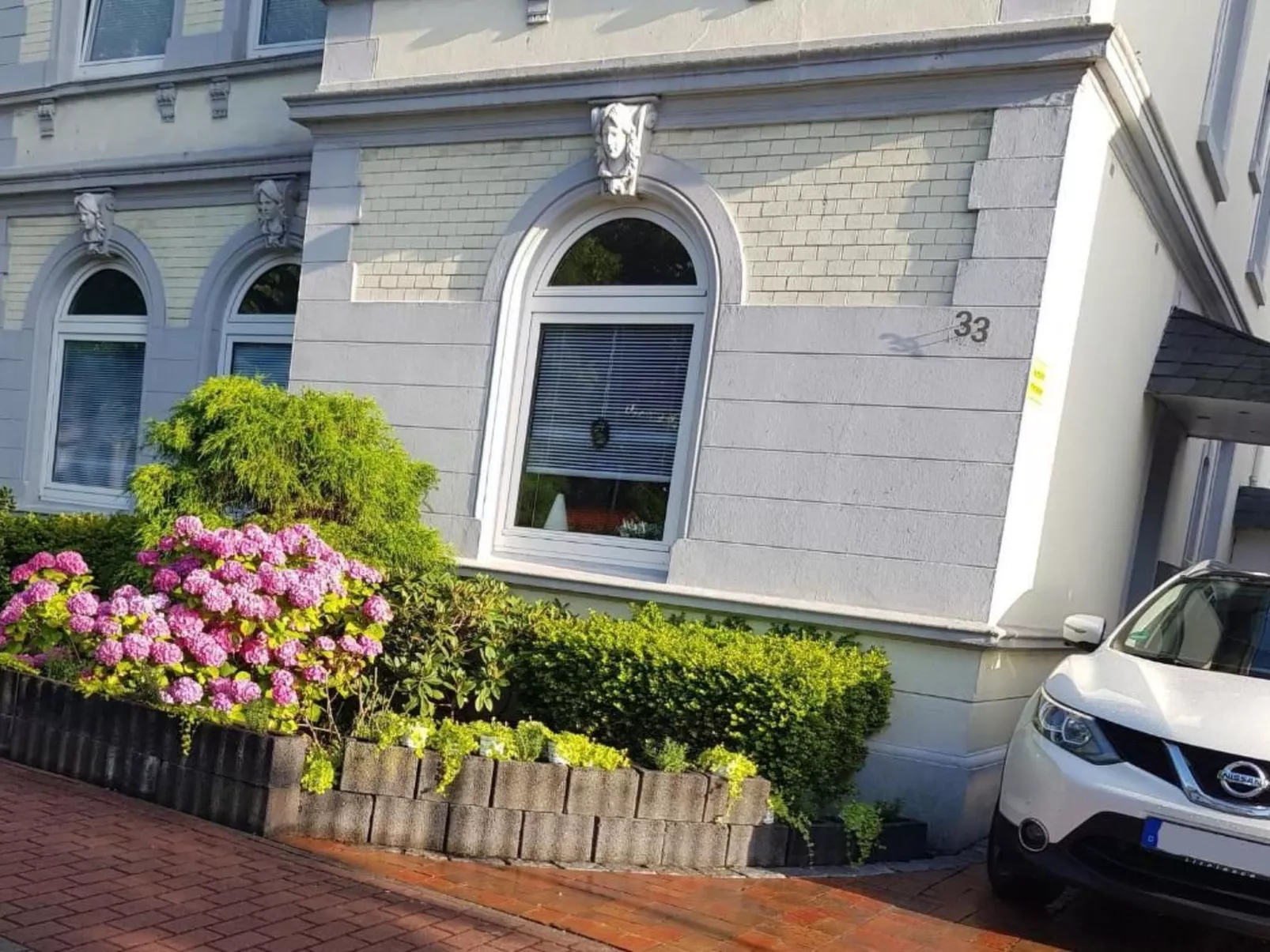 Private Ferienwohnung in Nordenham mit großem Garten-Binnen