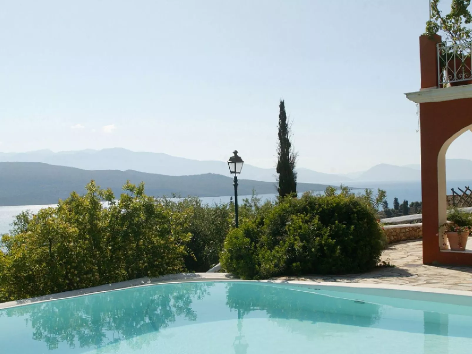 Villa Anthea Rossa-Buiten