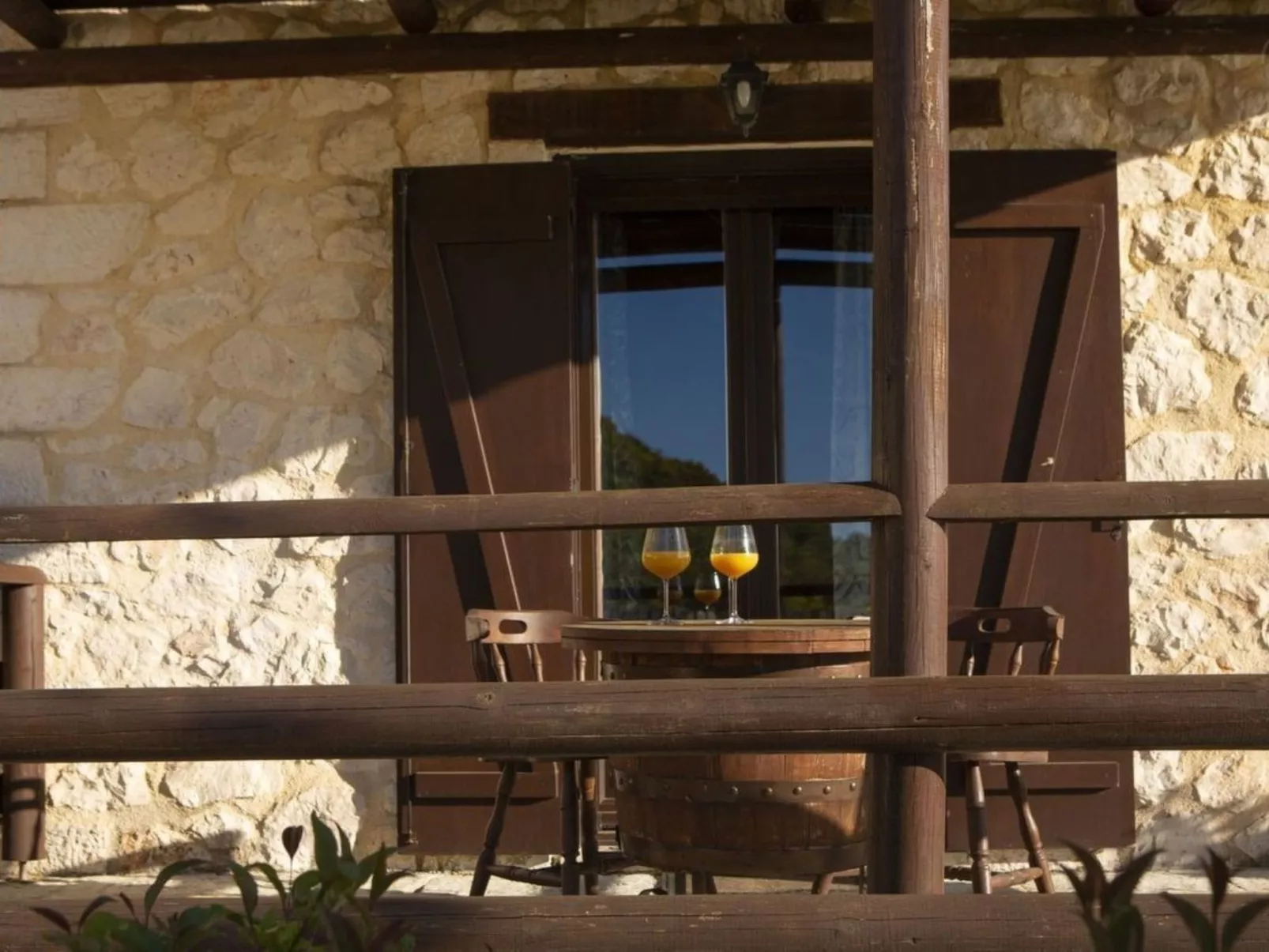 In Apollonii mit privatem Pool-Buiten