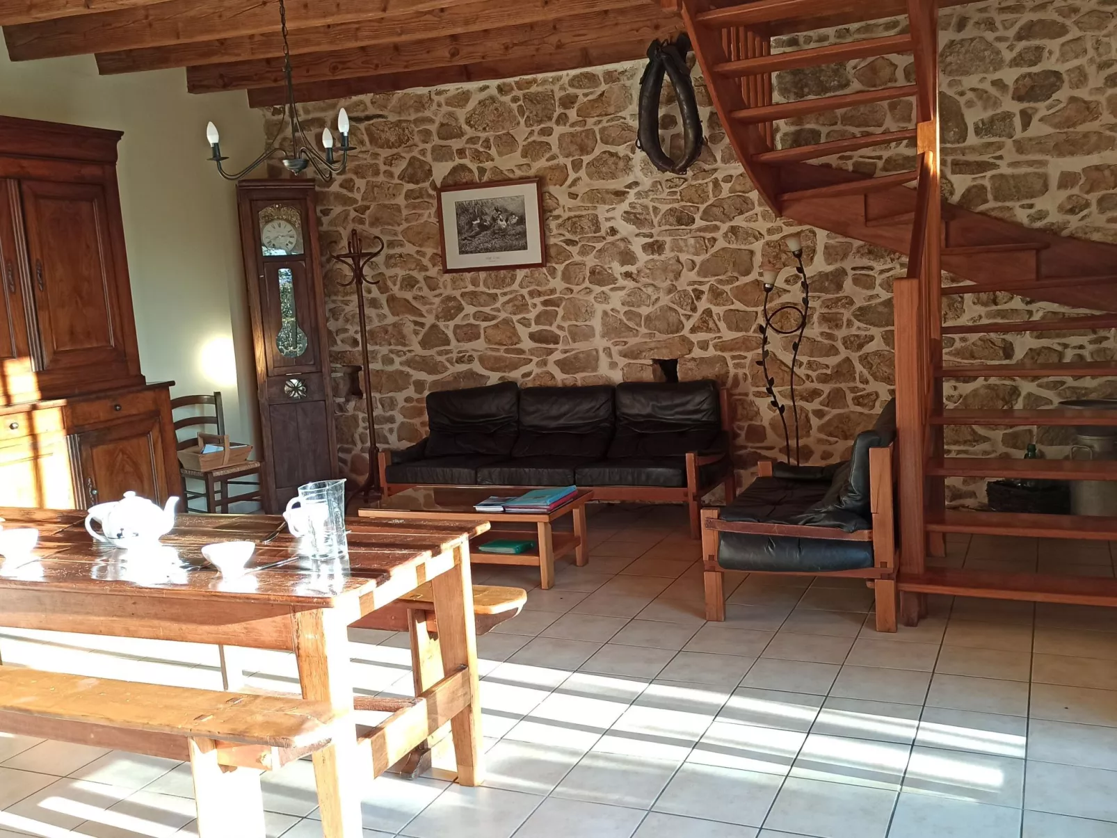 Die Scheune des Vaters-Binnen