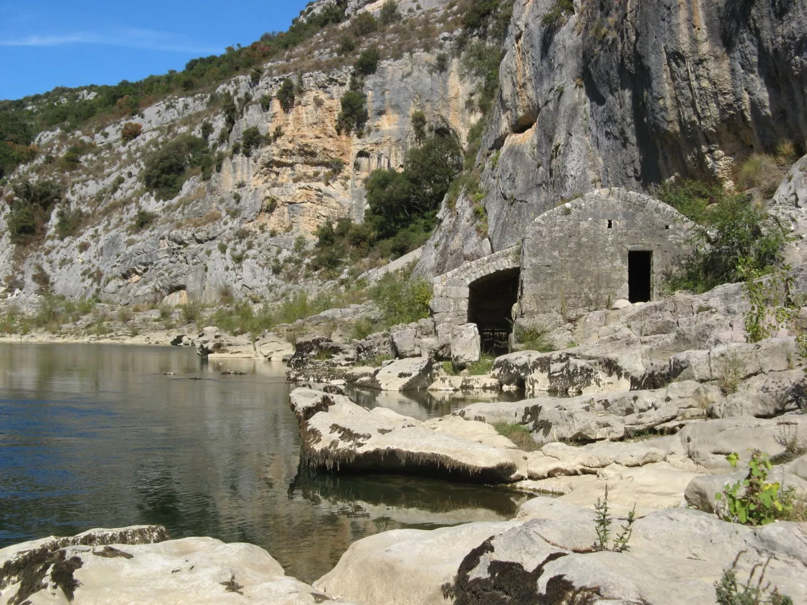 À l'abri du Mistral-Buiten