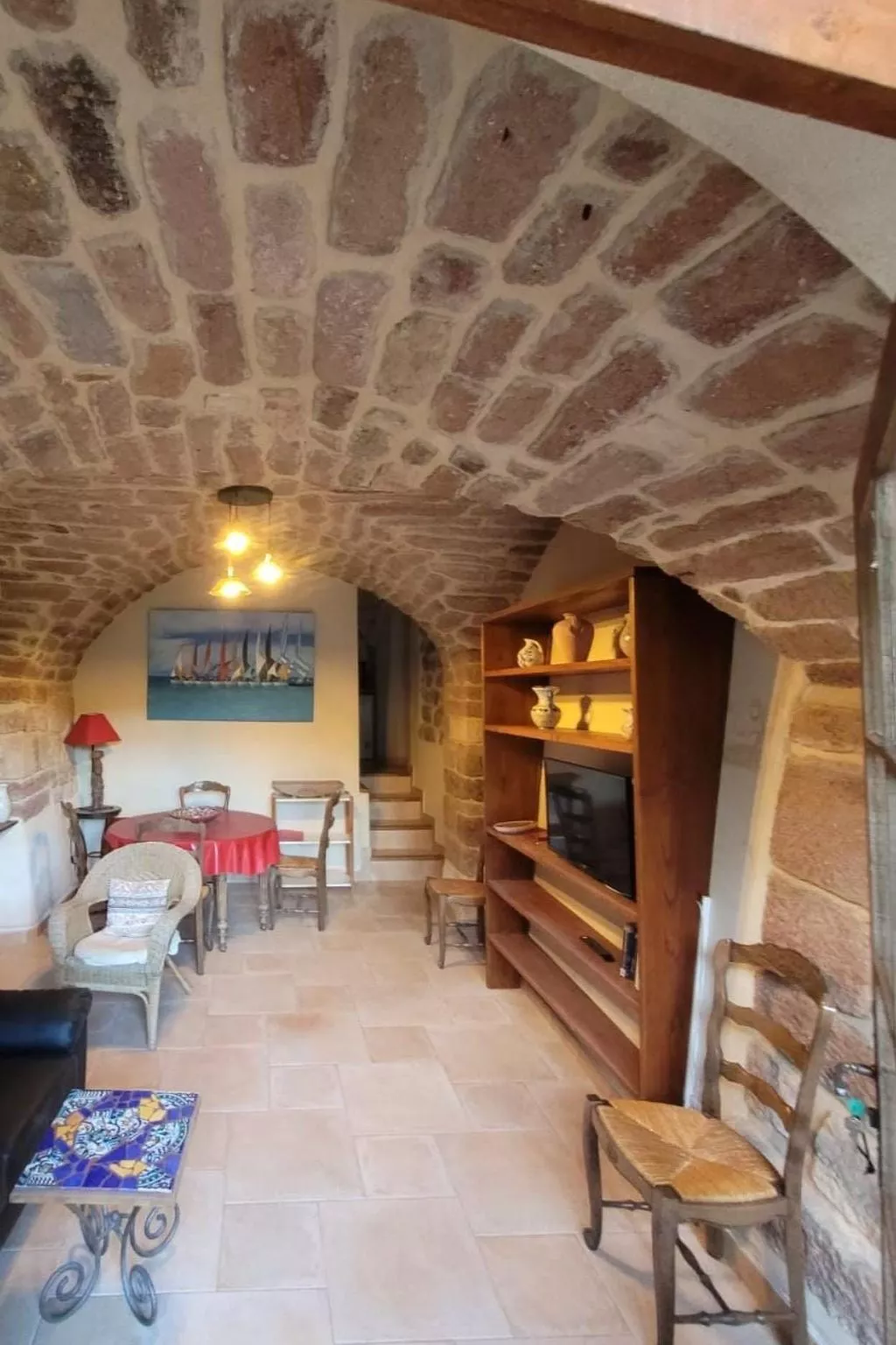 Steinhaus und Freischwimmbad, 4 Betten, 2SZ-Binnen