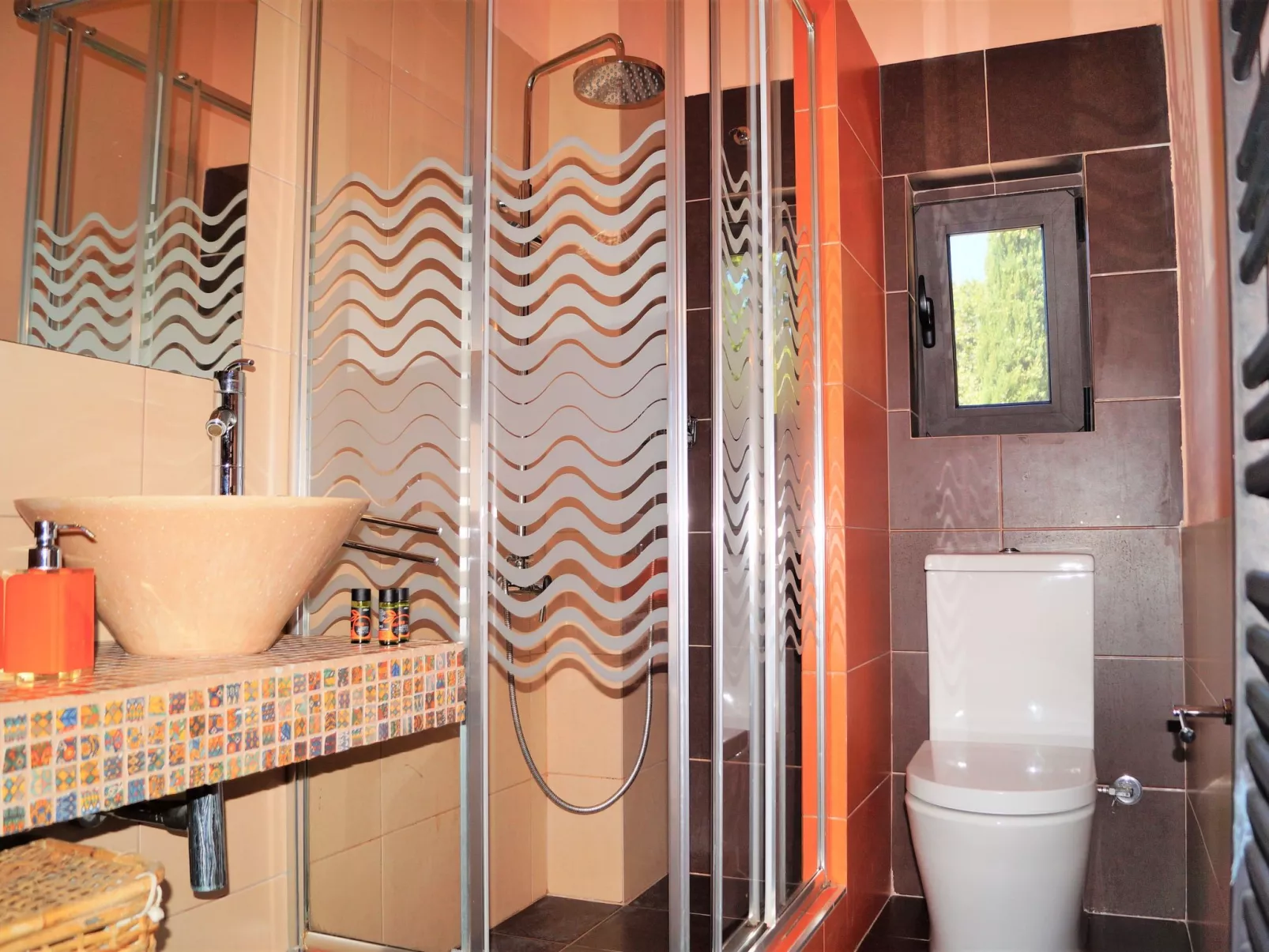 Geräumige Villa mit Pool nur 12km vom Strand entfernt-Binnen