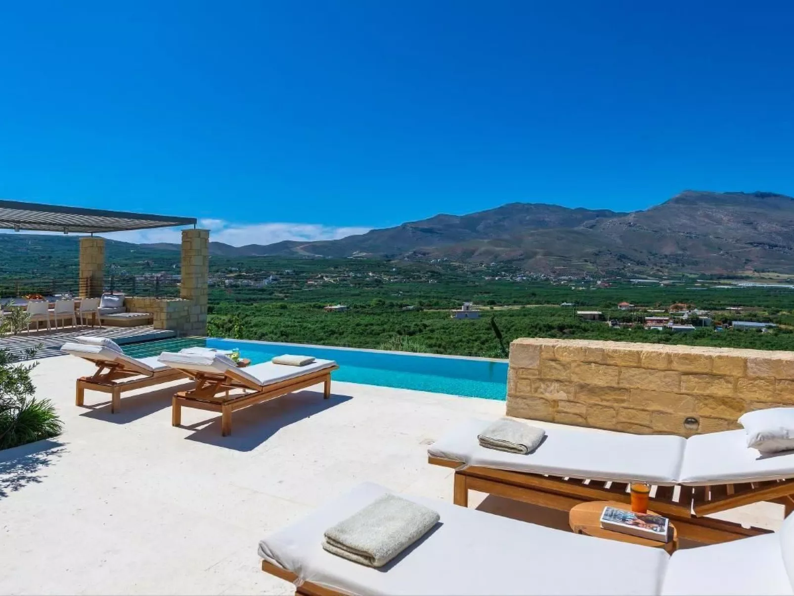 "Villa Charisma" mit eigenem Pool-Image-tags.info