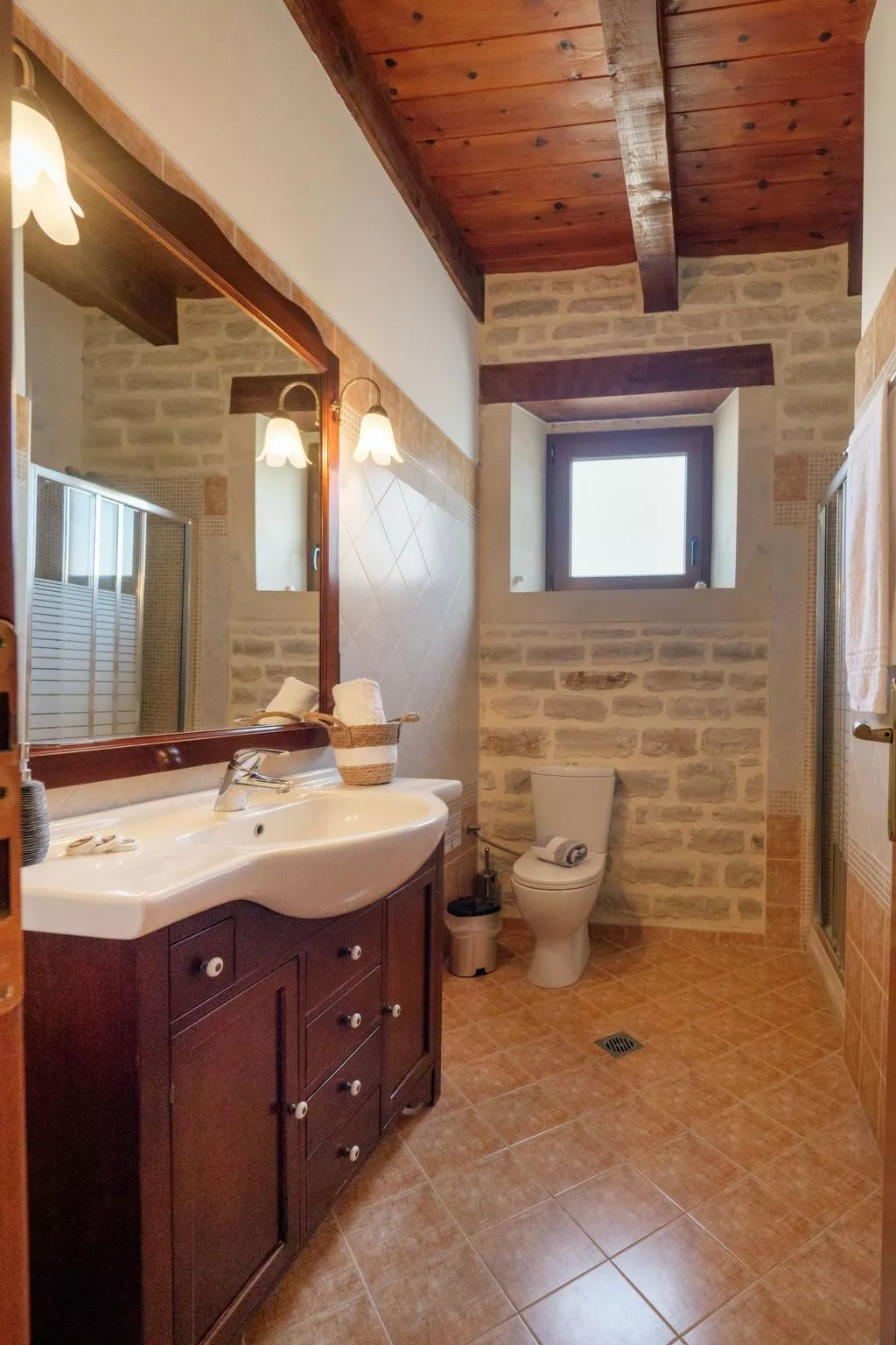 Familienfreundliche Villa mit Pool, BBQ, Kinderbereich-Image-tags.info