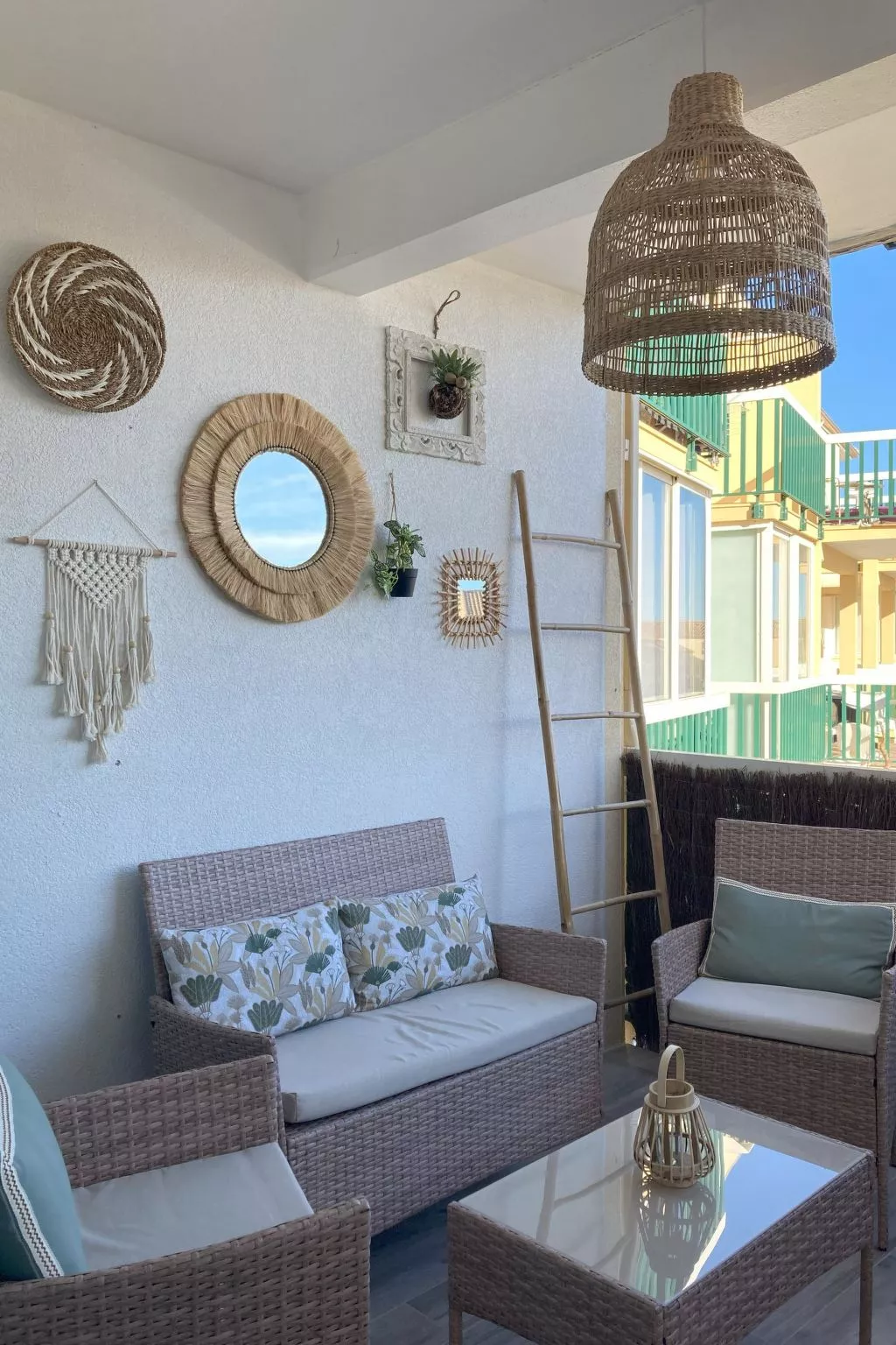 Seaside Tropical Duplex mit Pool-Buiten