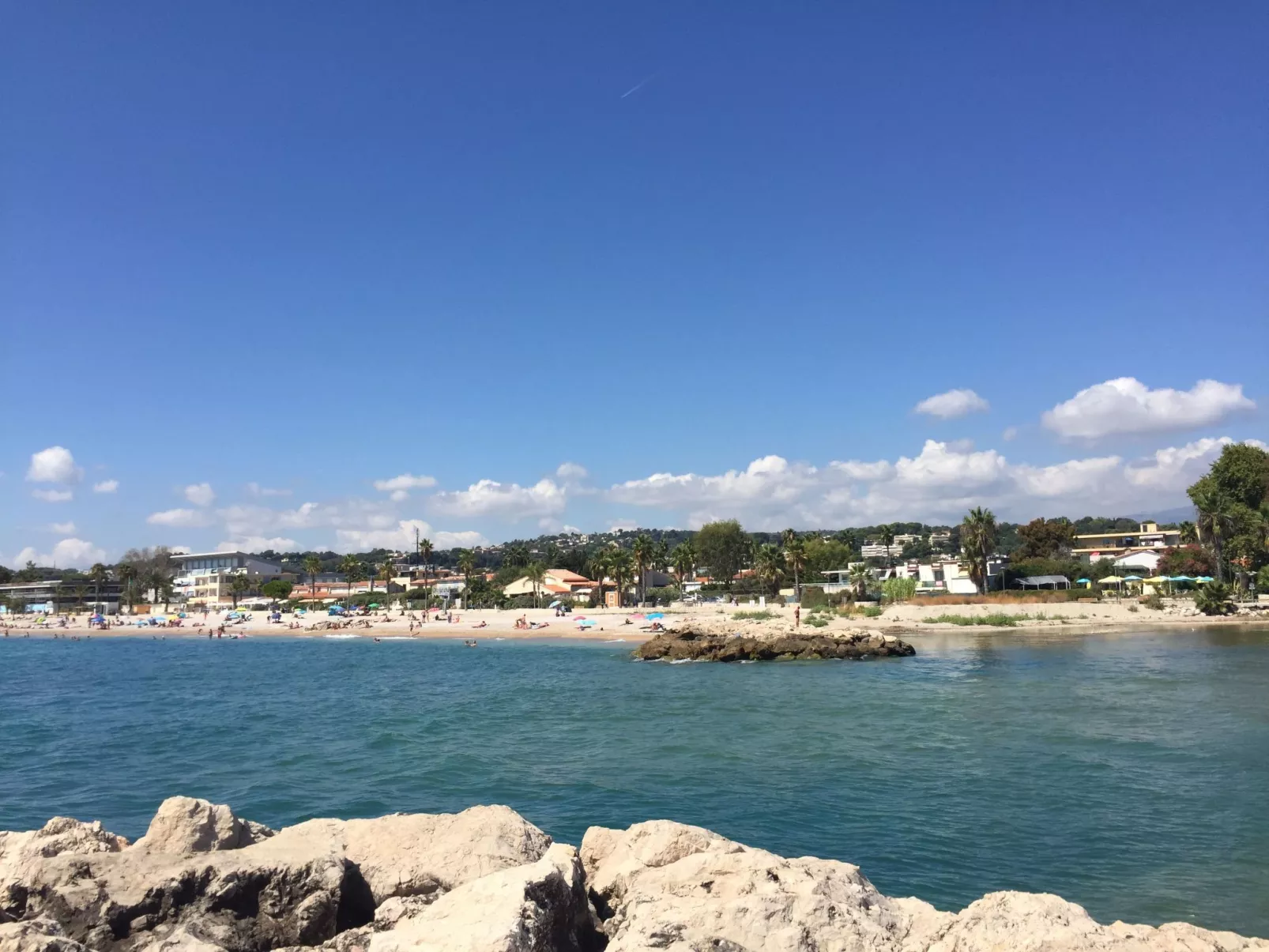 Gemütliche Wohnung, 5 Minuten vom Strand entfernt-Buiten