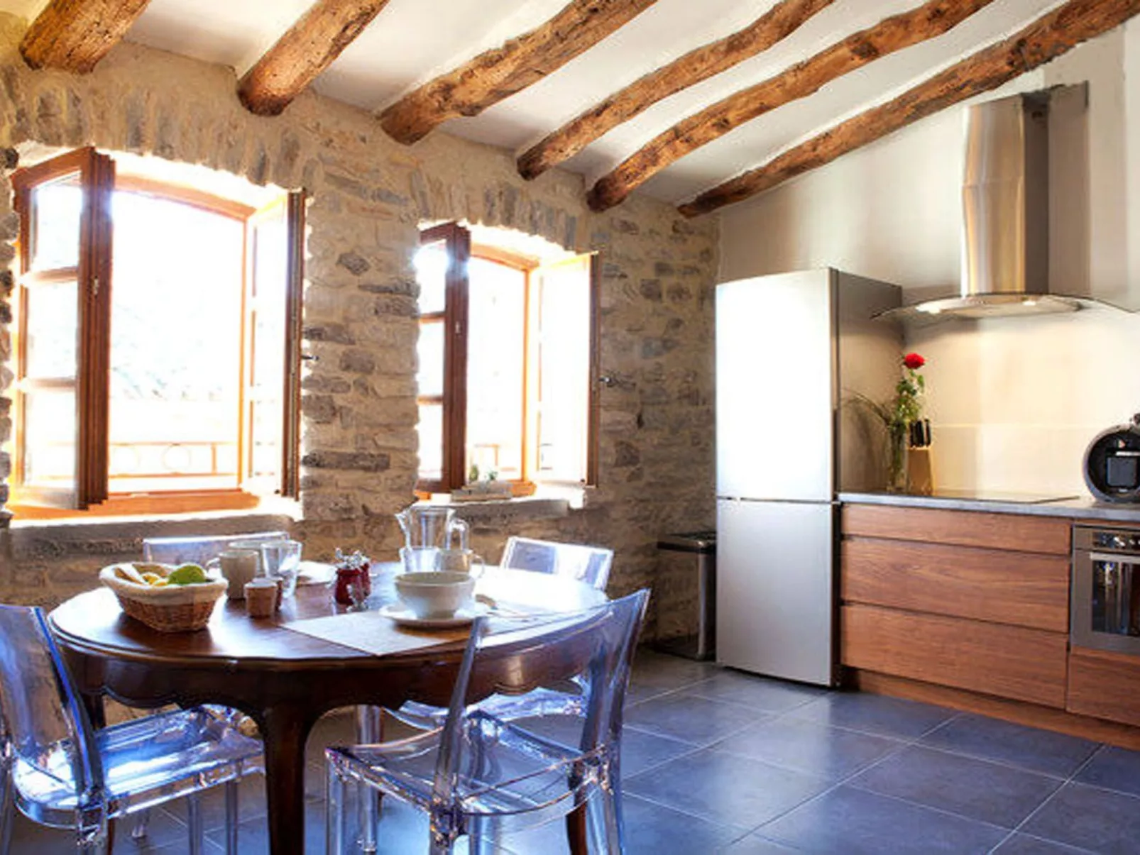 Domäne "Pavillon Mathéo" mit Infinity-Pool-Image-tags.info