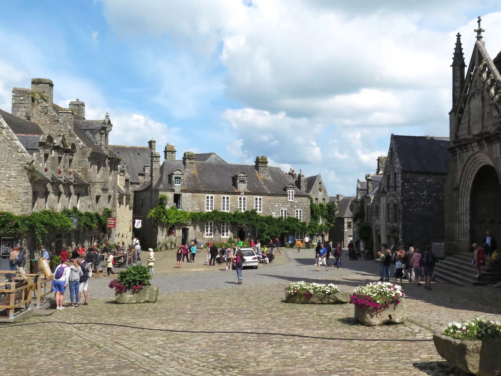 Mit eigenem Garten und Grill-Omgeving