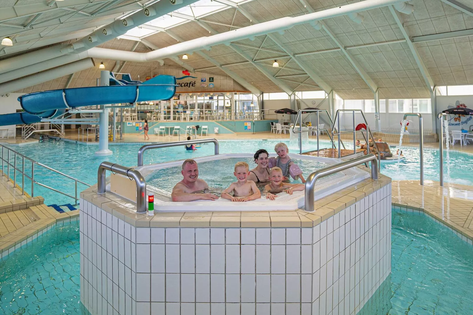4 persoons vakantie huis op een vakantie park in Blokhus-Zwembad