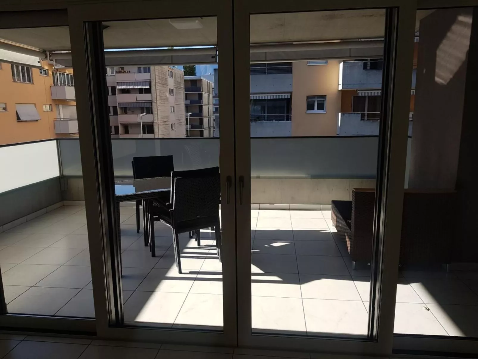 Residenza Vivian - Swan Lake Suite Apt. 304-Binnen