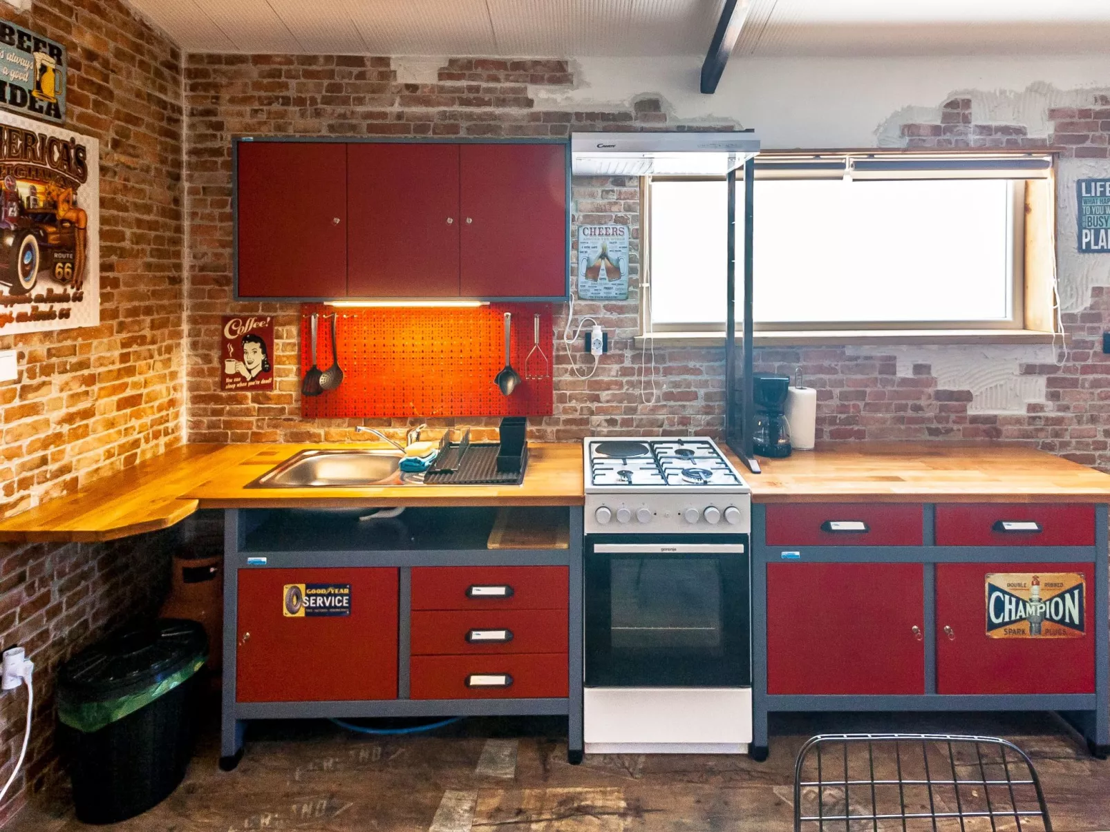 Haus im Industriestil Eni mit privatem Parkplatz-Binnen