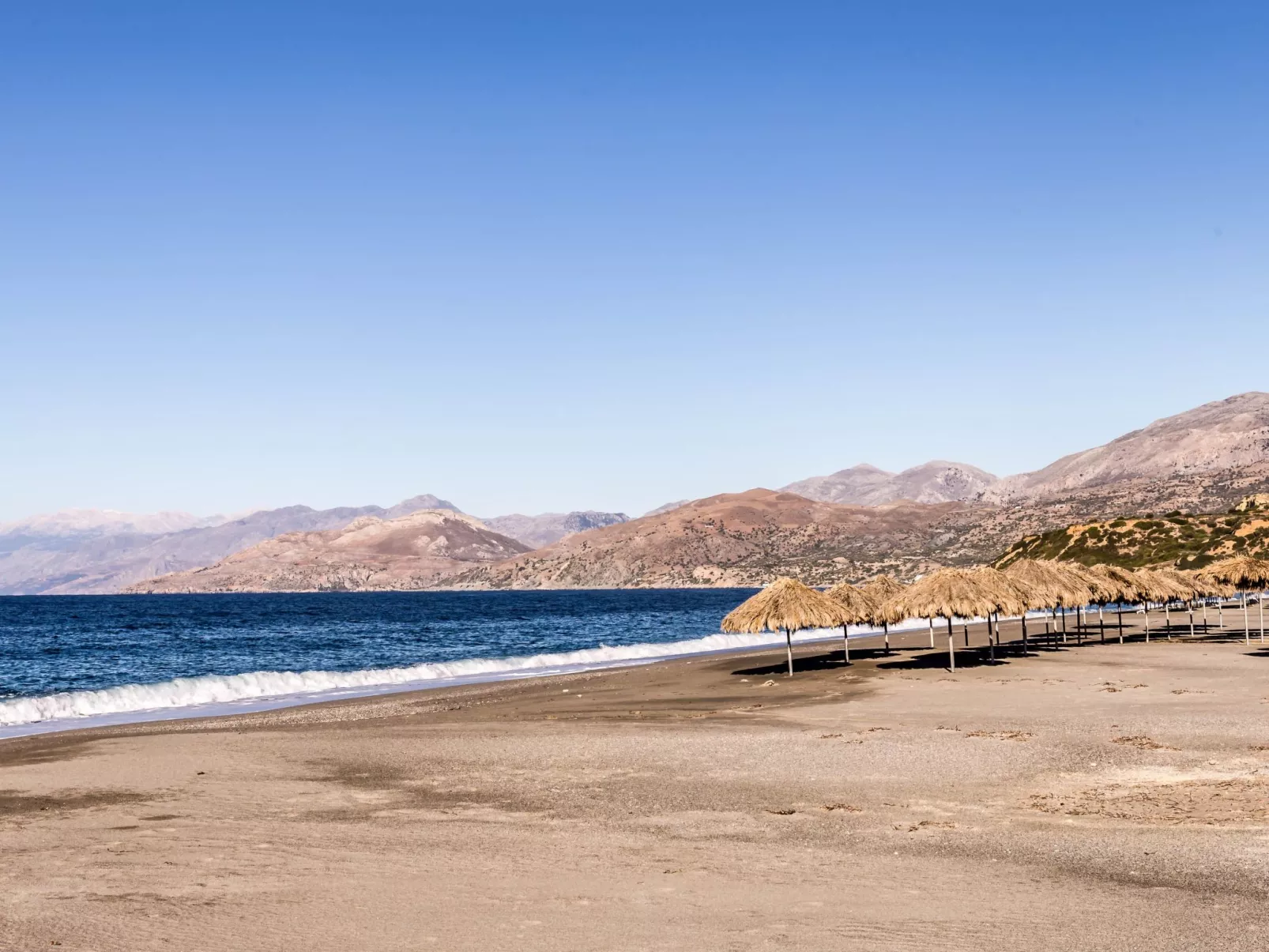 Küstenvilla mit Pool in der Nähe eines ruhigen Sandstrandes-Buiten
