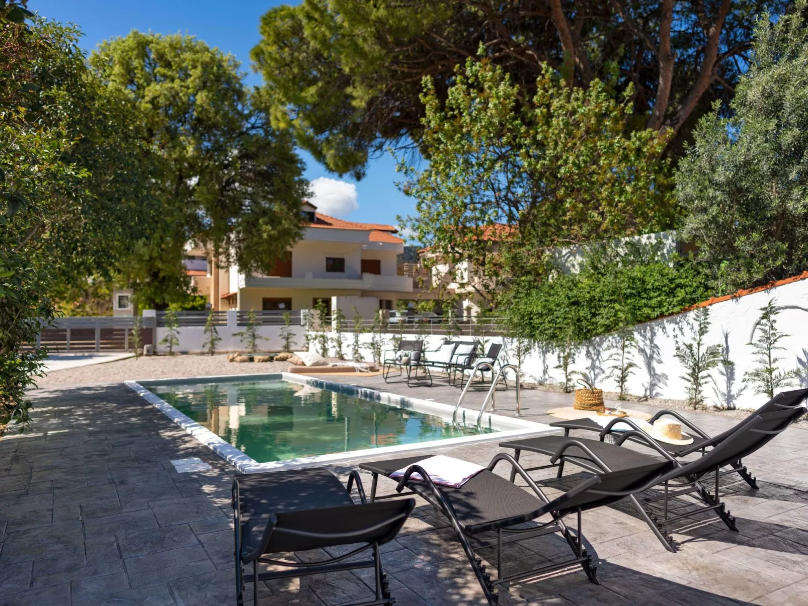 Ixian Bliss Pool Villa-Buiten